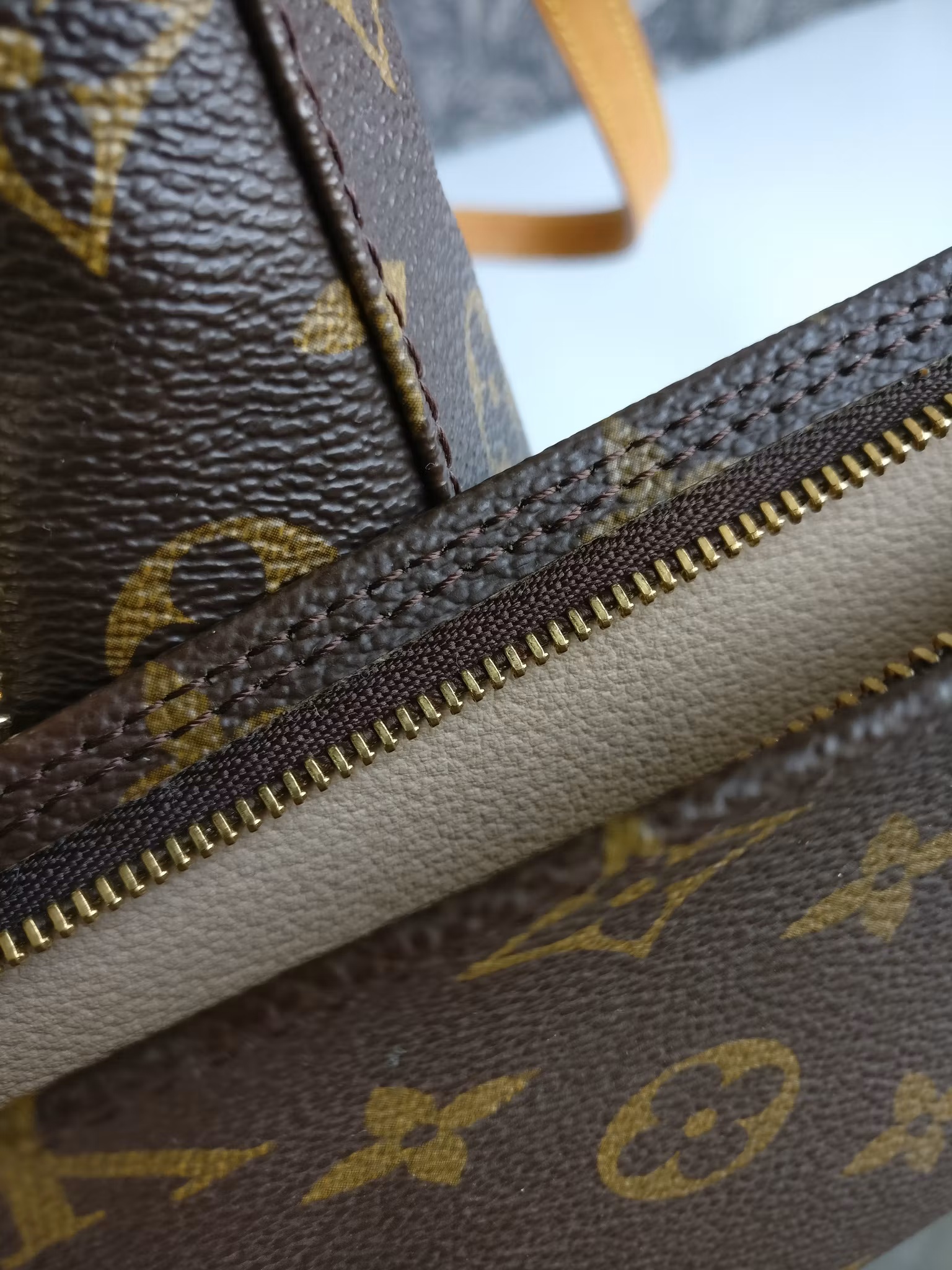 Louis Vuitton Bucket PM