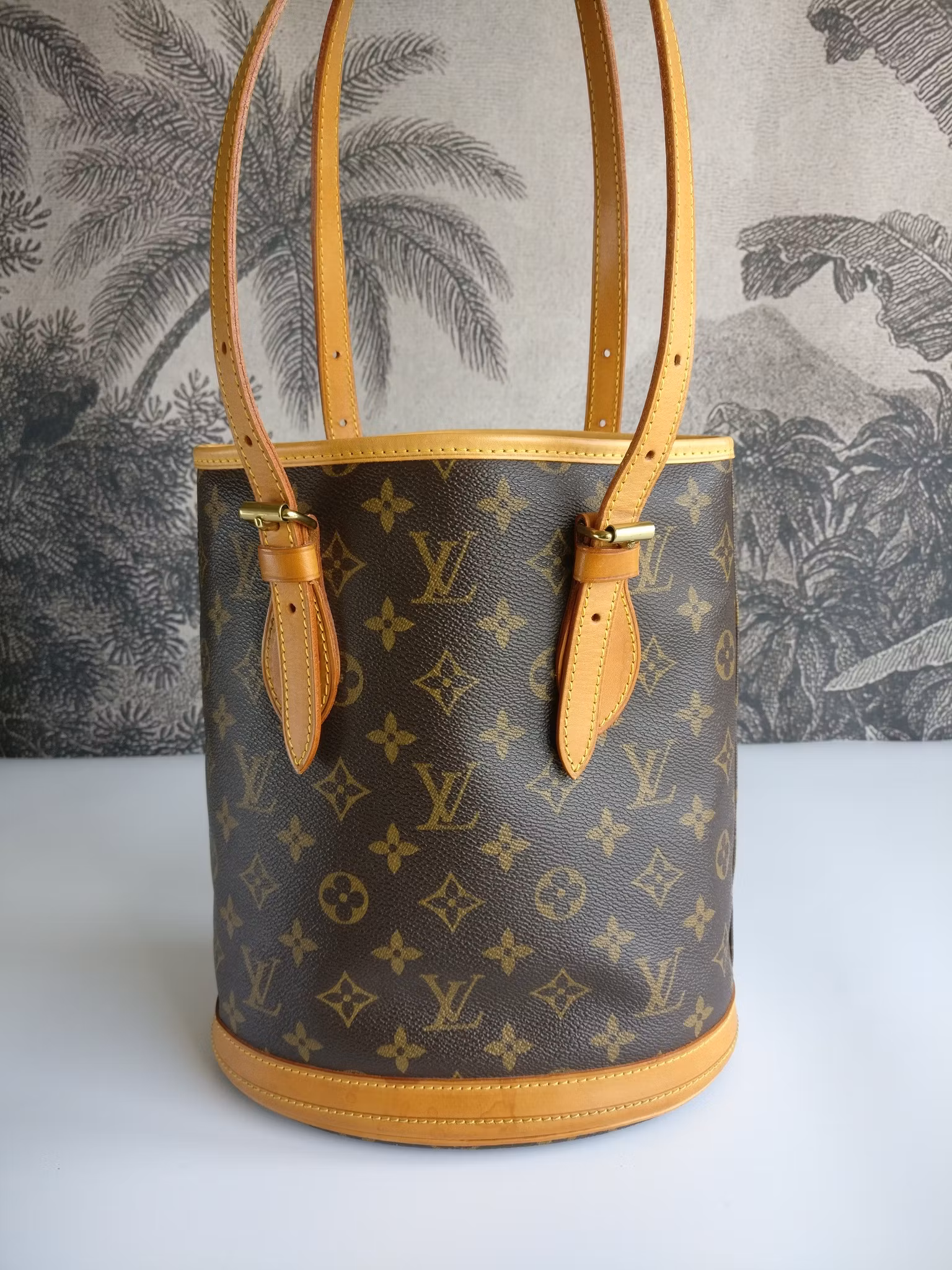 Louis Vuitton Bucket PM