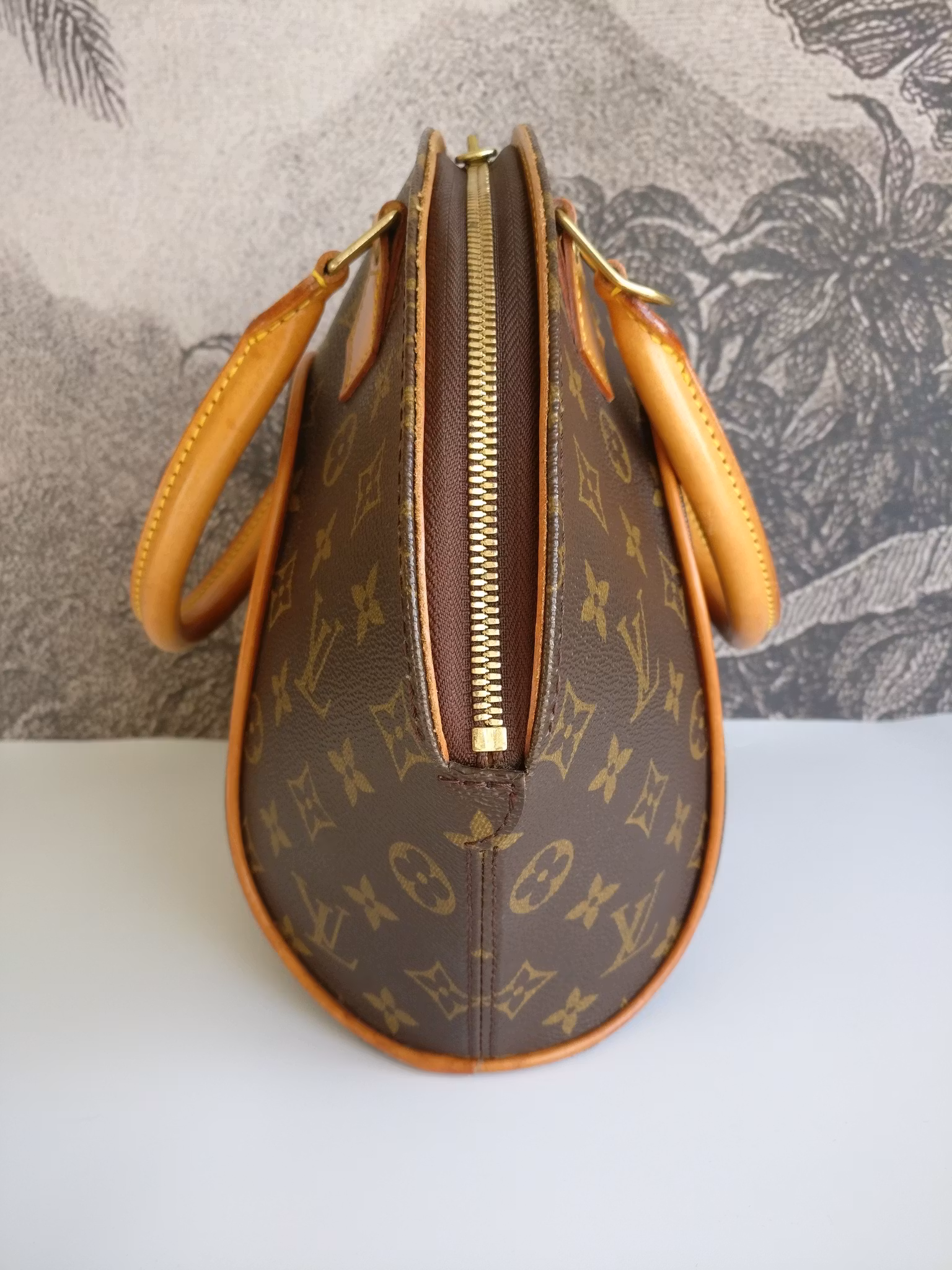 Louis Vuitton Ellipse PM