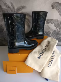 Louis Vuitton Drops Flat Half Boots