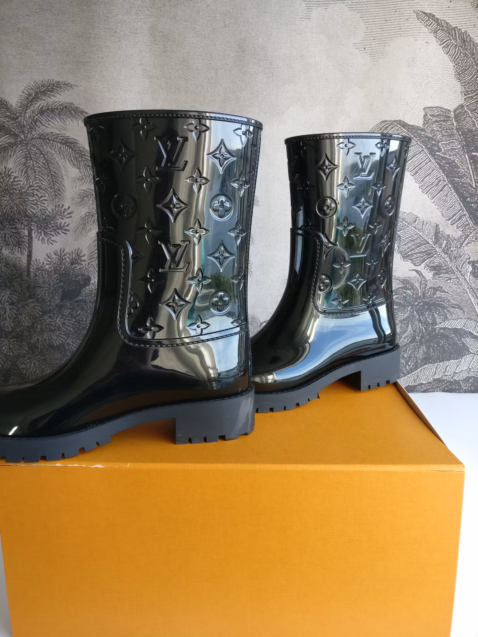 Louis Vuitton Drops Flat Half Boots