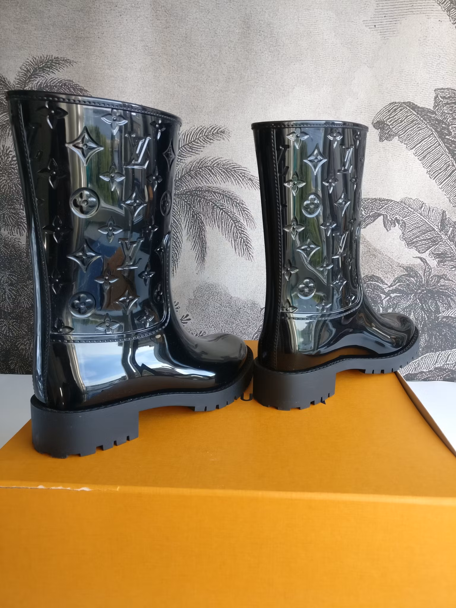Louis Vuitton Drops Flat Half Boots