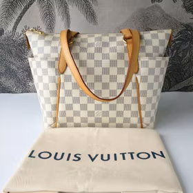 Louis Vuitton Totally PM