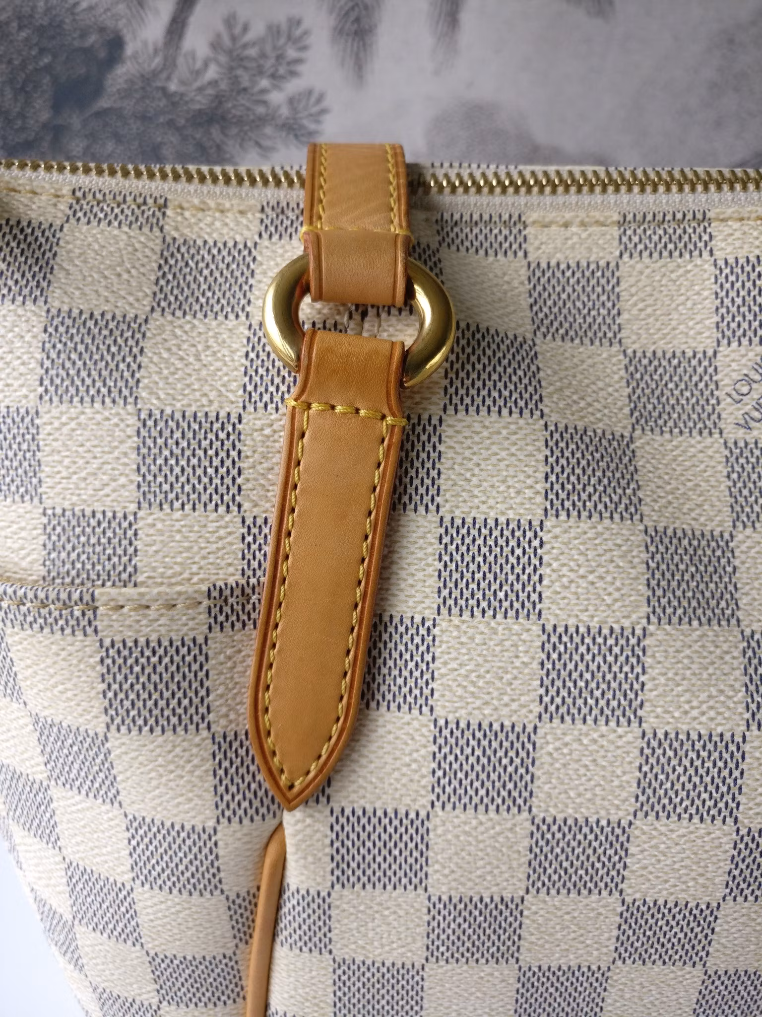 Louis Vuitton Totally PM
