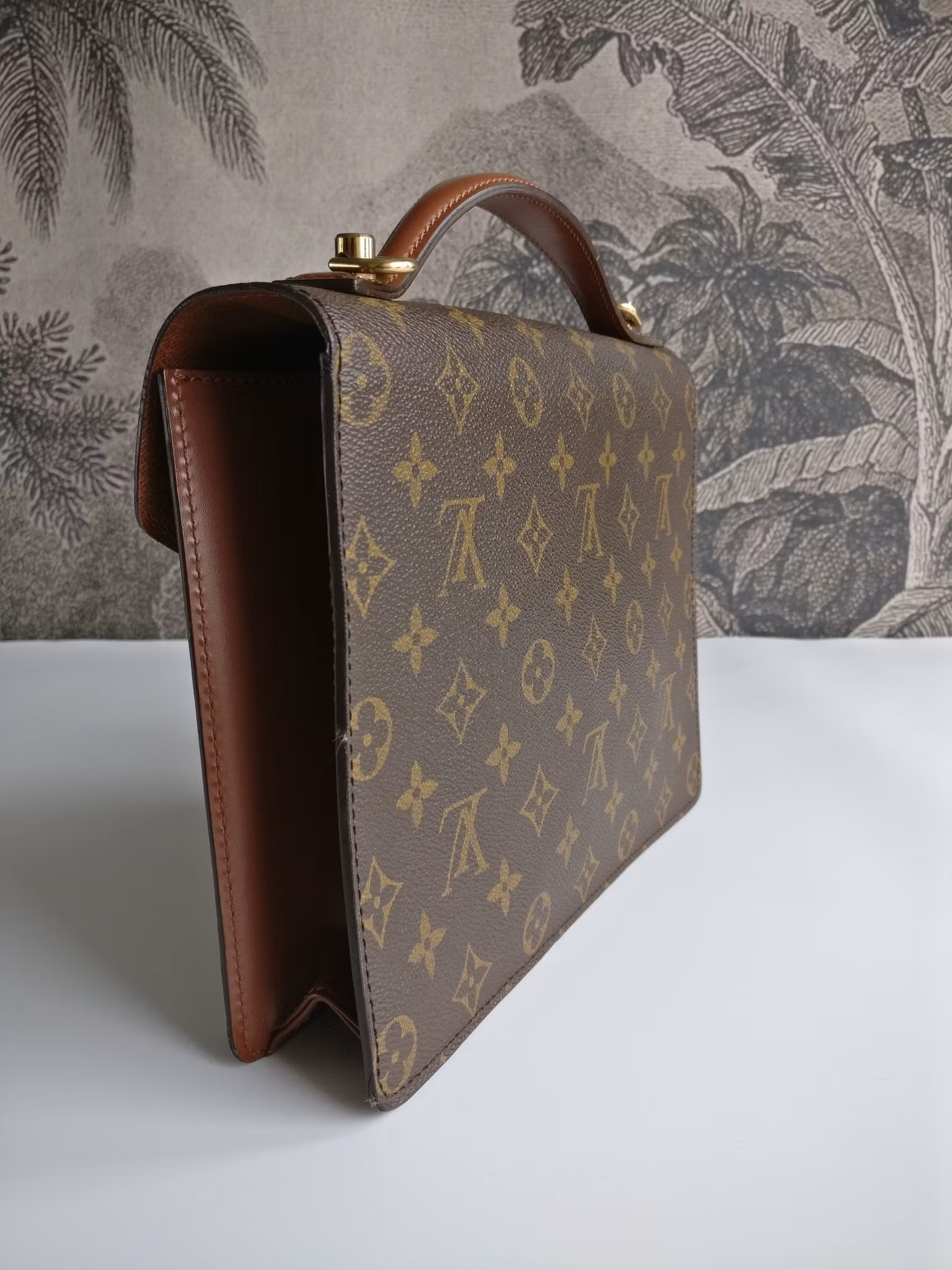 Louis Vuitton Monceau 26