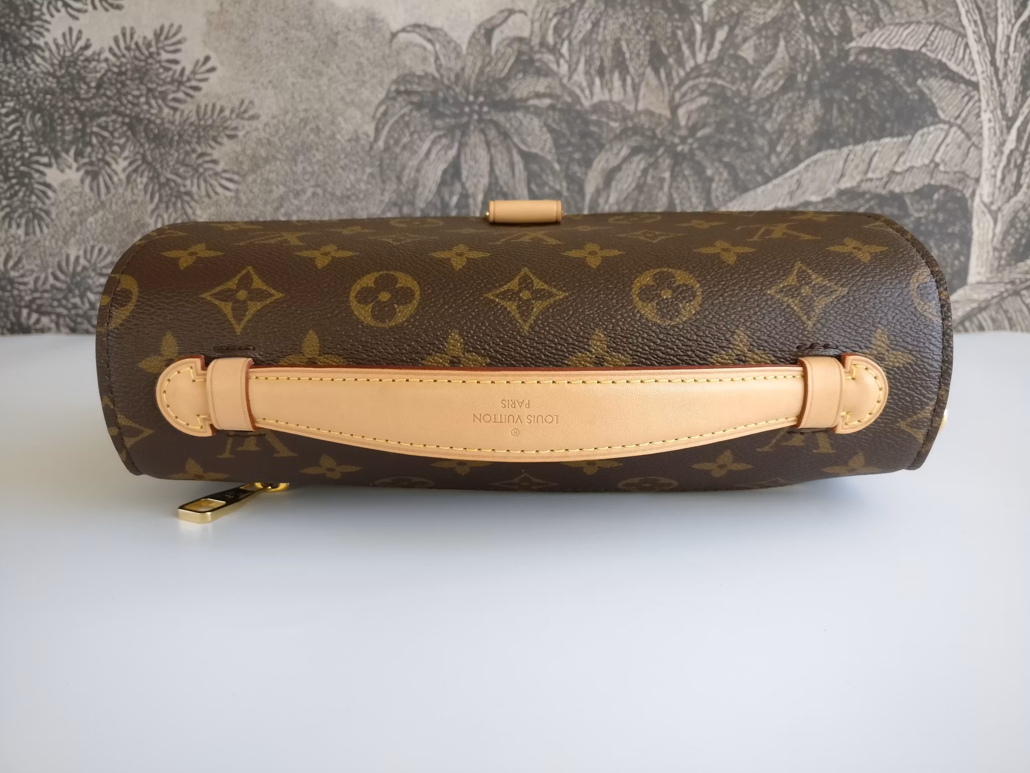 Louis Vuitton Pochette Metis