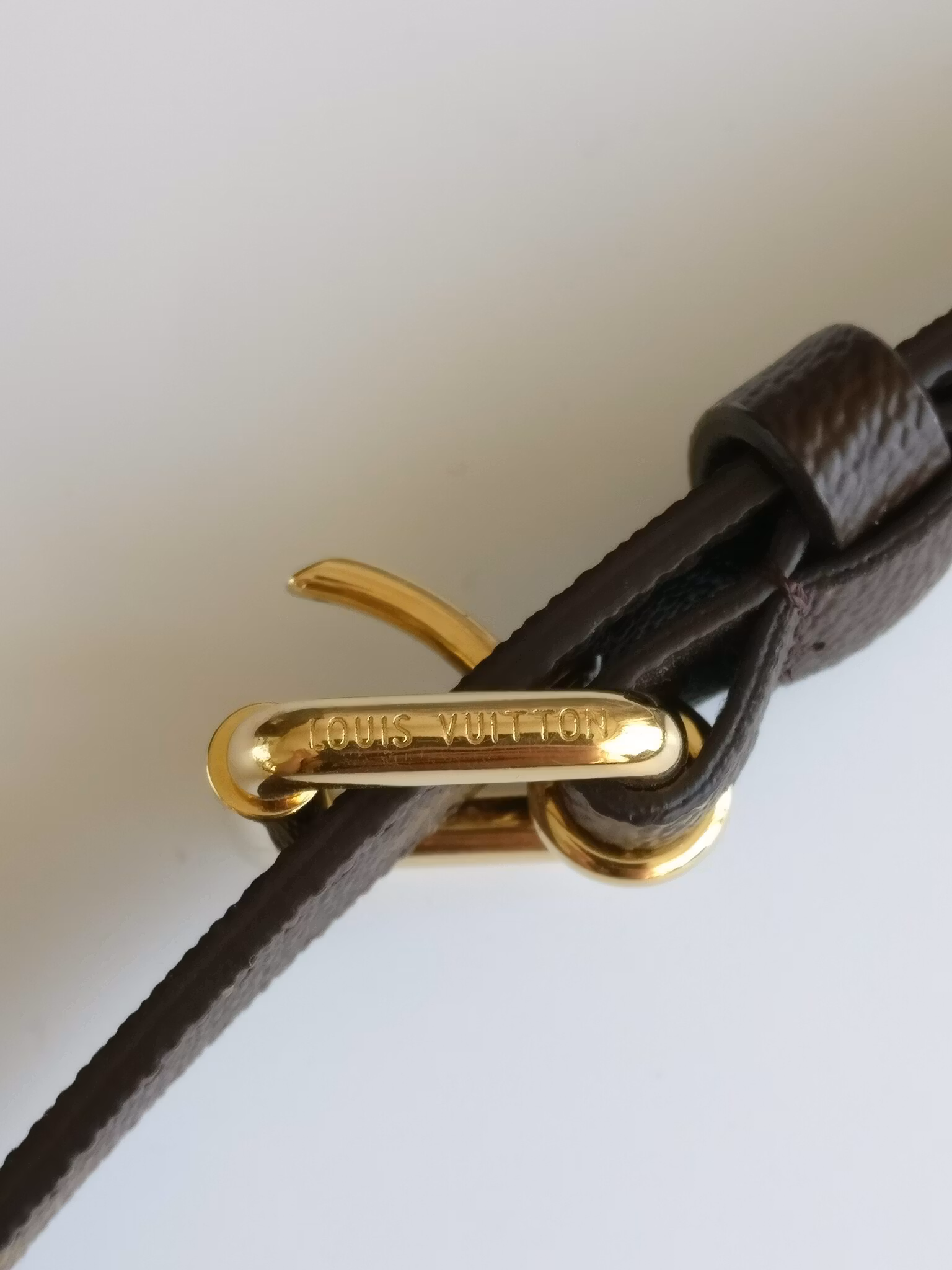 Louis Vuitton Pochette Metis