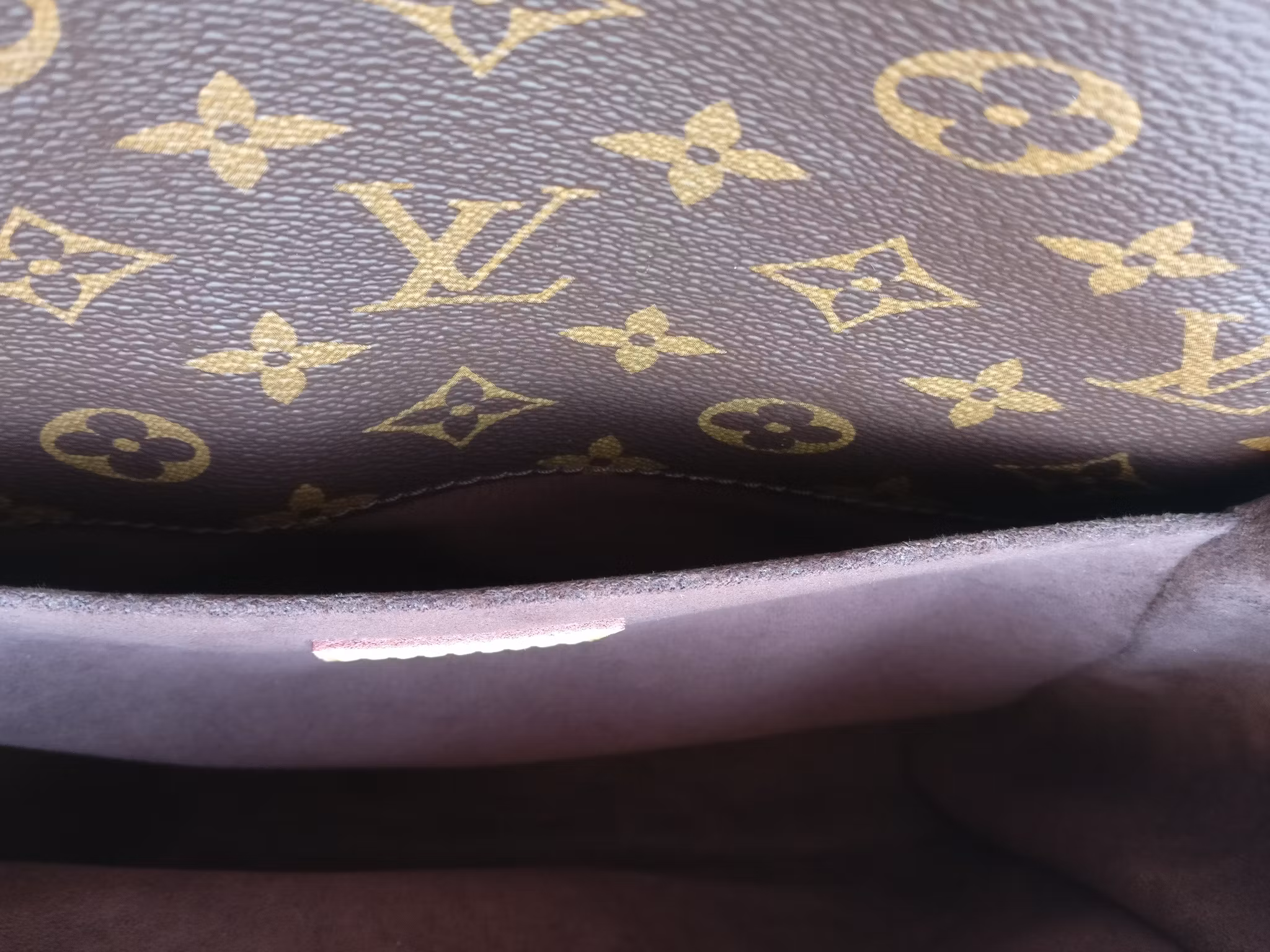 Louis Vuitton Pochette Metis