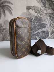 Louis Vuitton Pochette Gange