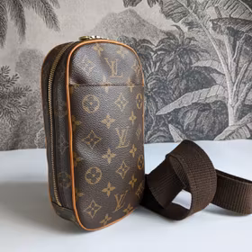 Louis Vuitton Pochette Gange