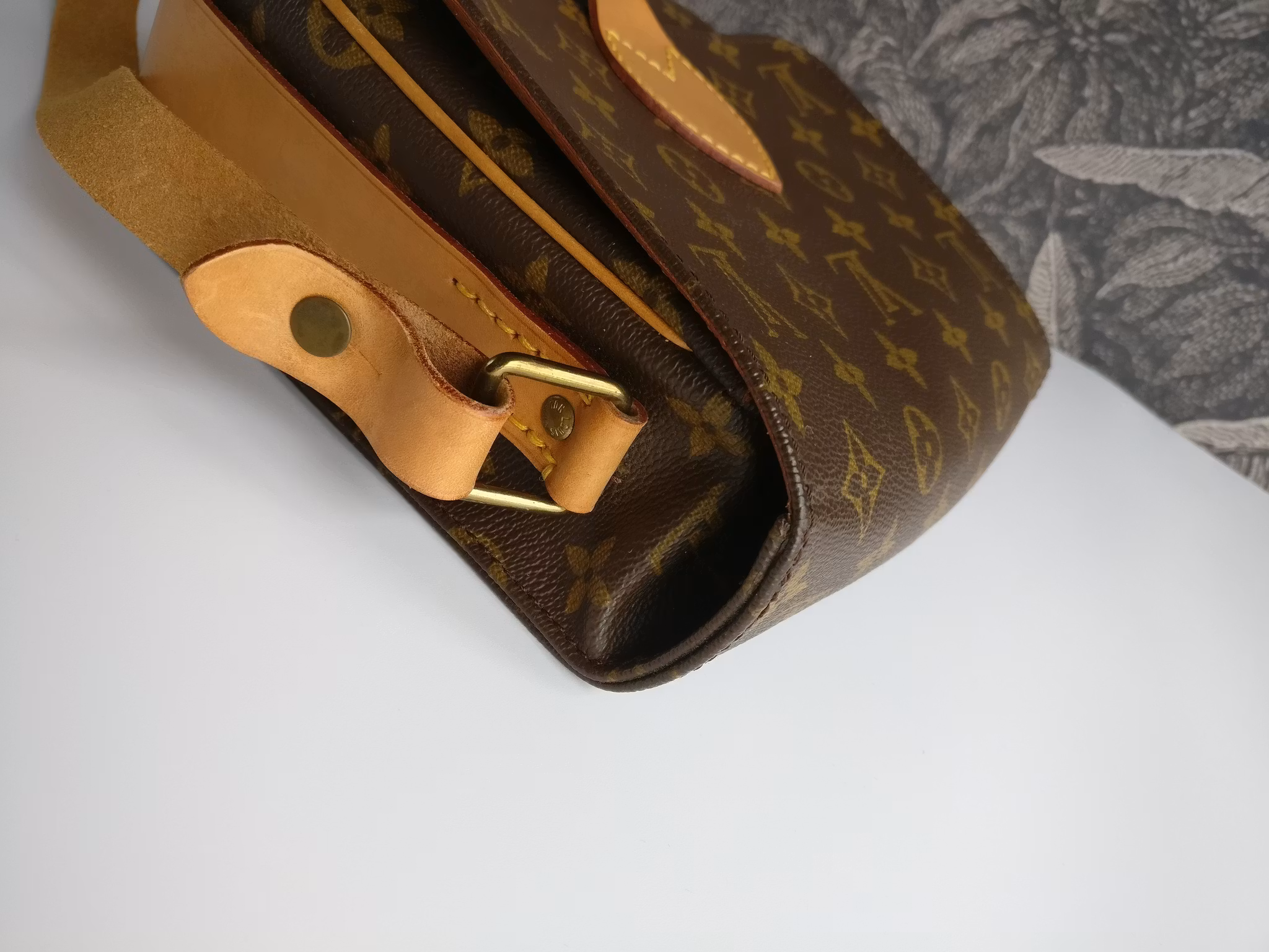 Louis Vuitton Cartouchiere MM