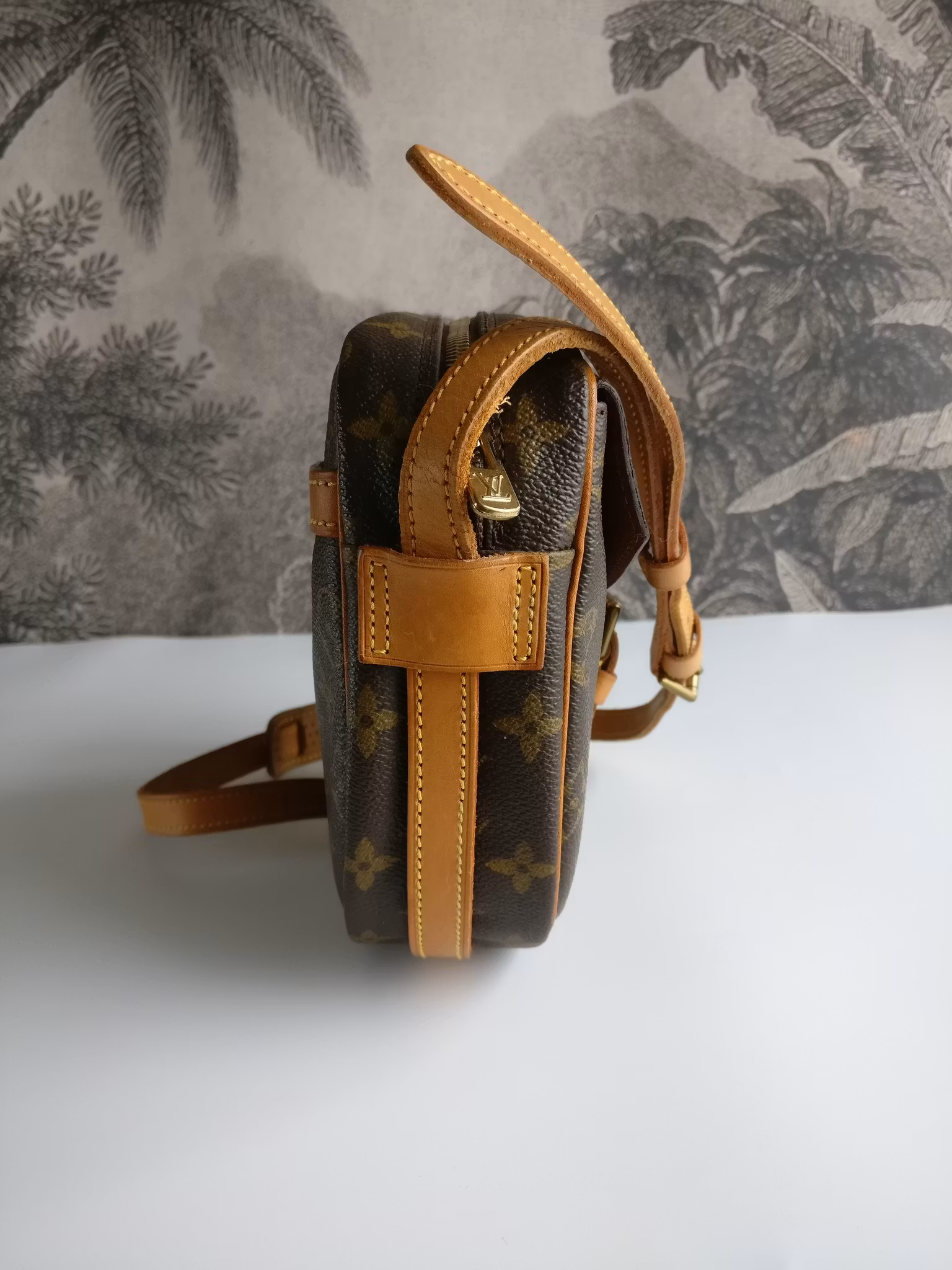 Louis Vuitton Jeune Fille MM