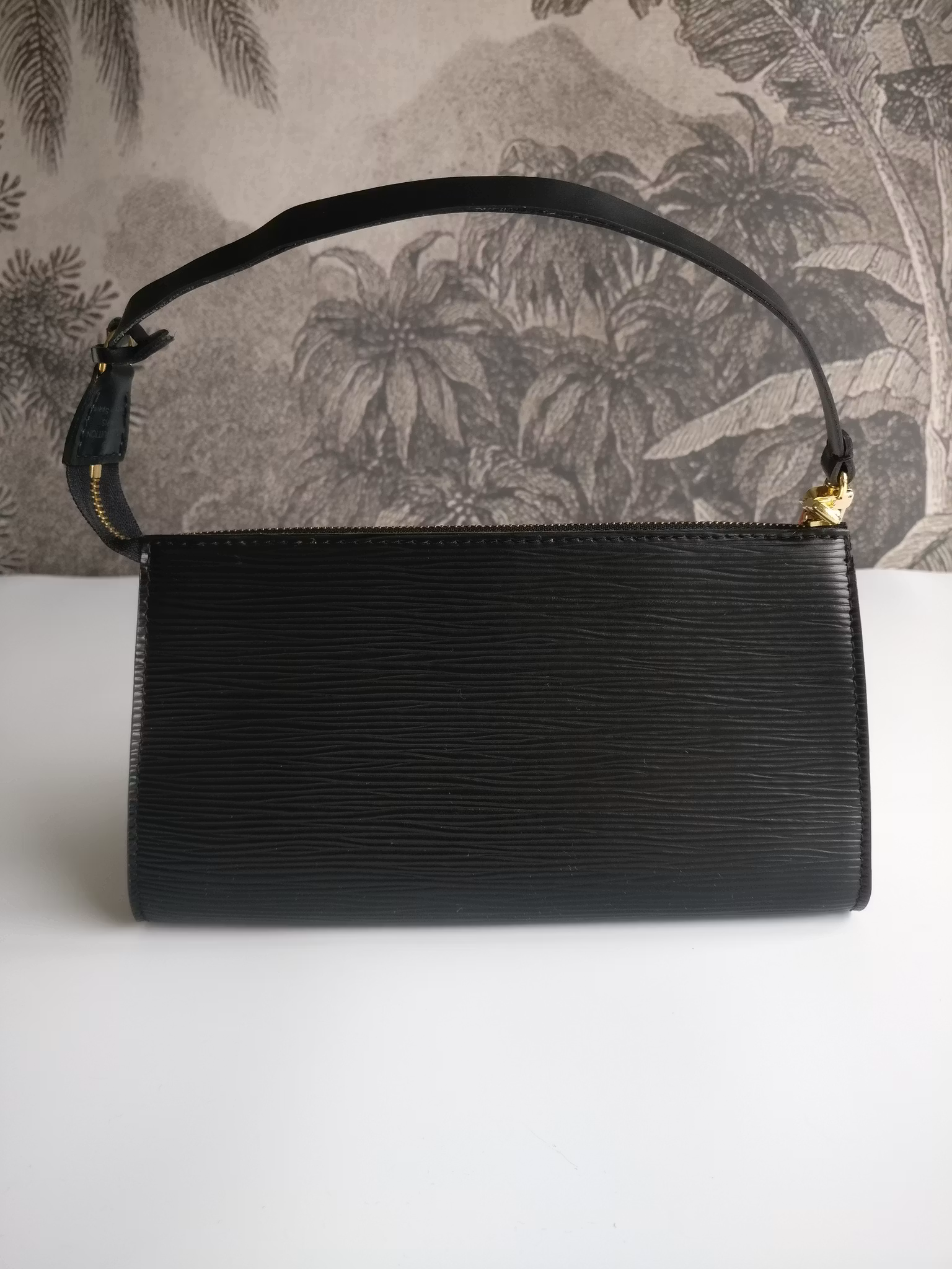 Louis Vuitton Pochette Accessoires