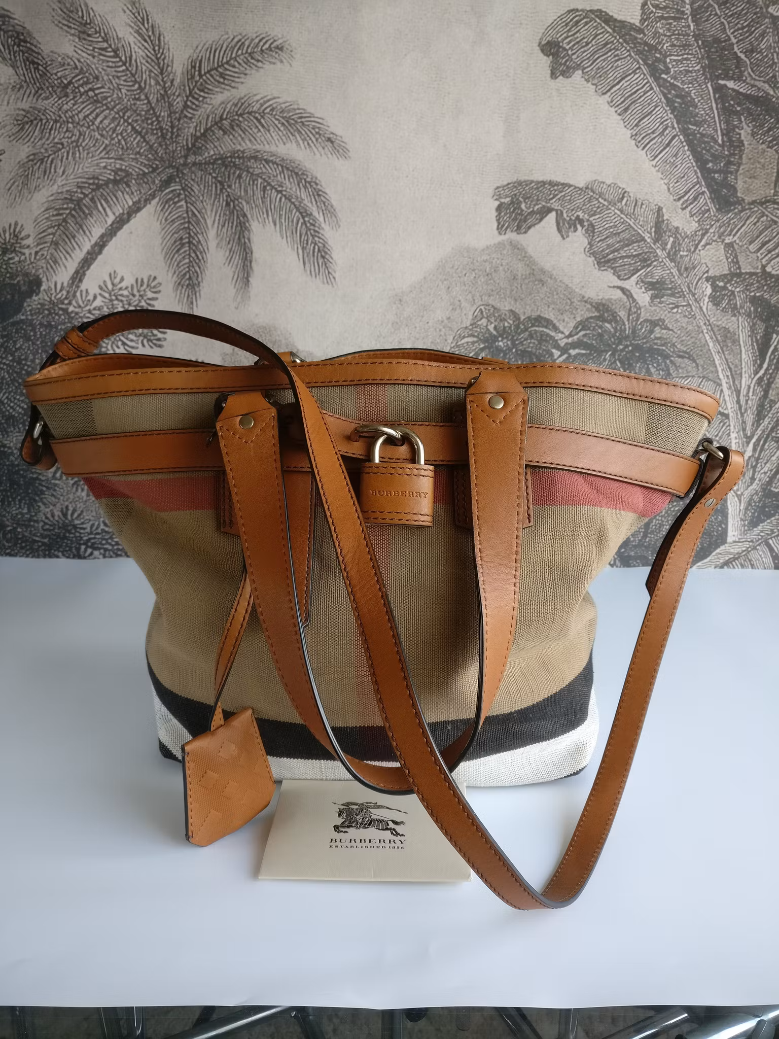Burberry tote