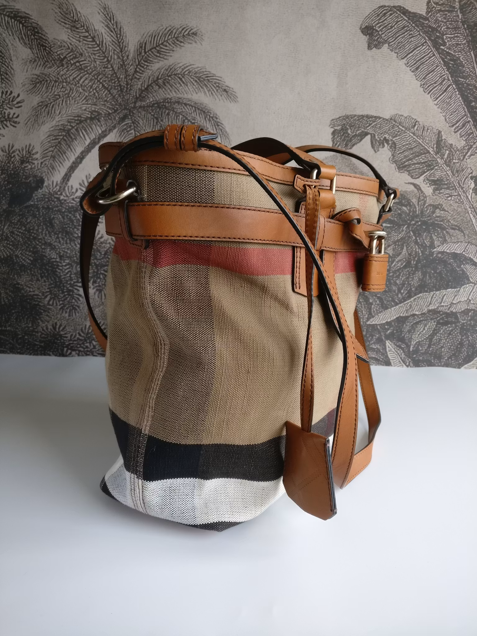 Burberry tote