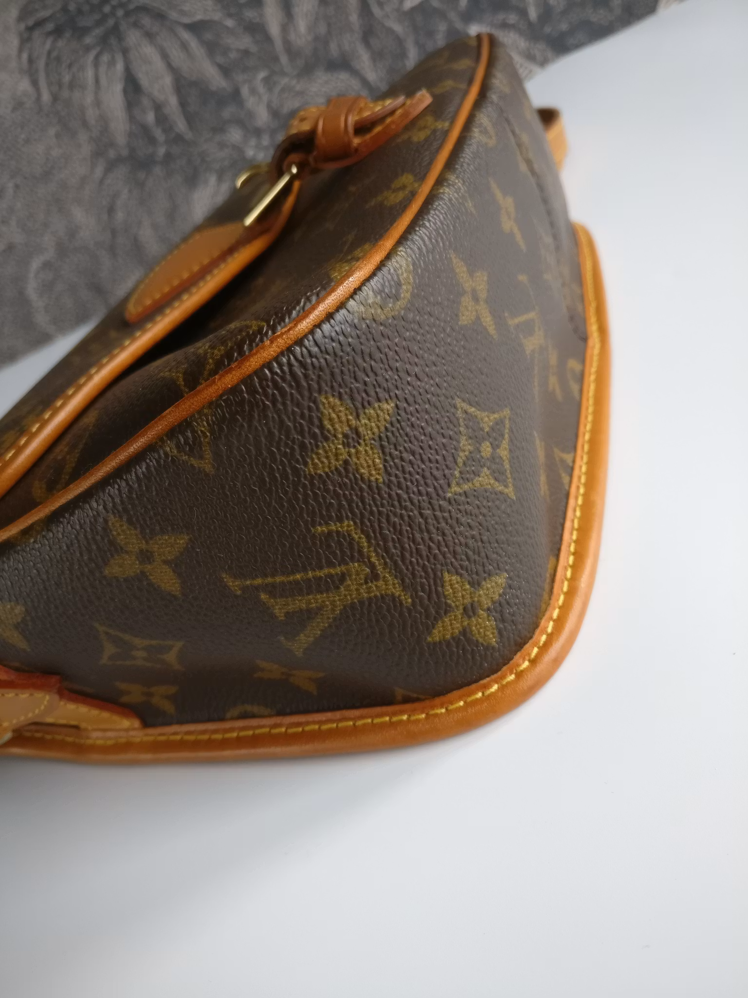 Louis Vuitton Sologne