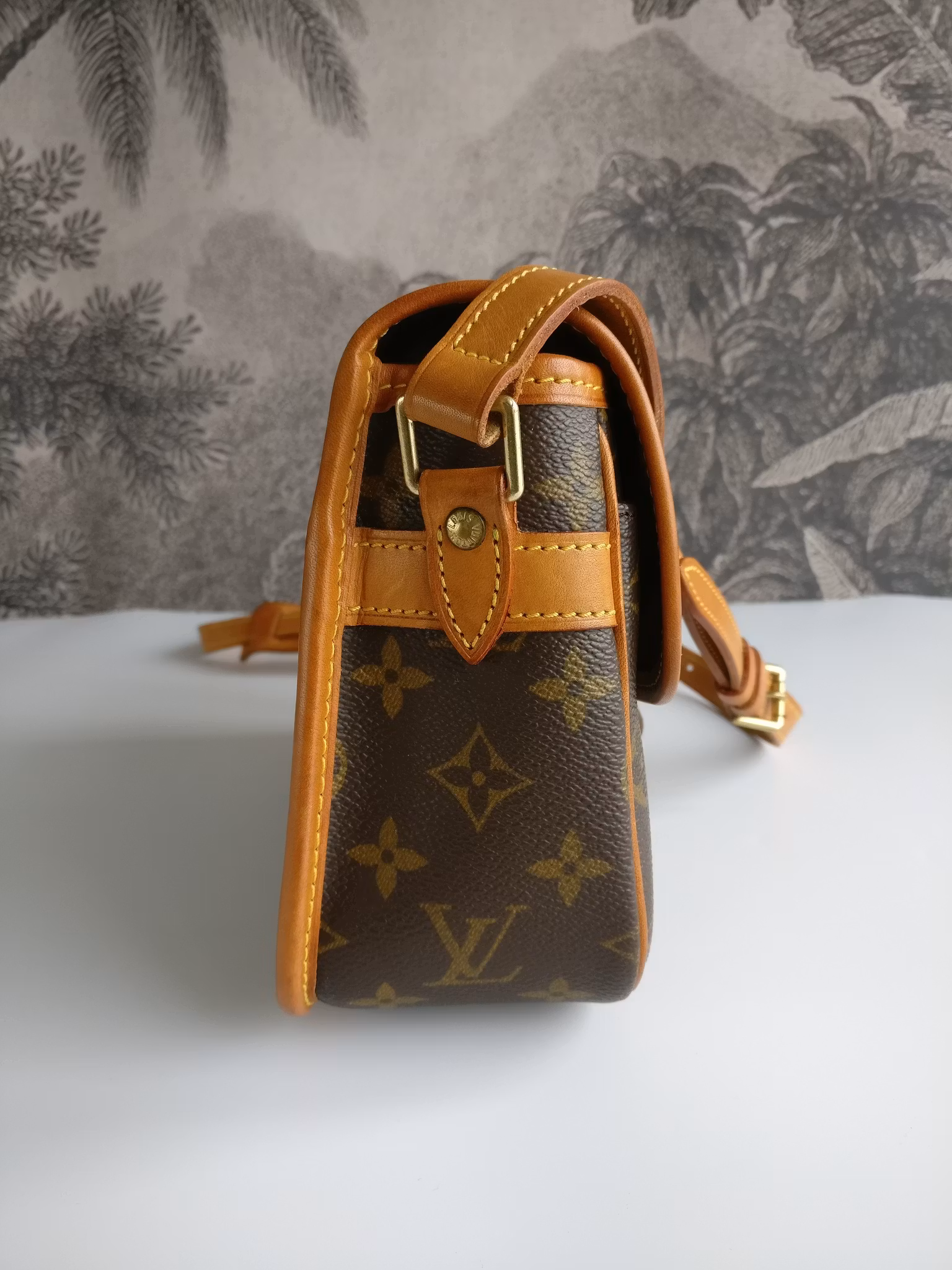Louis Vuitton Sologne