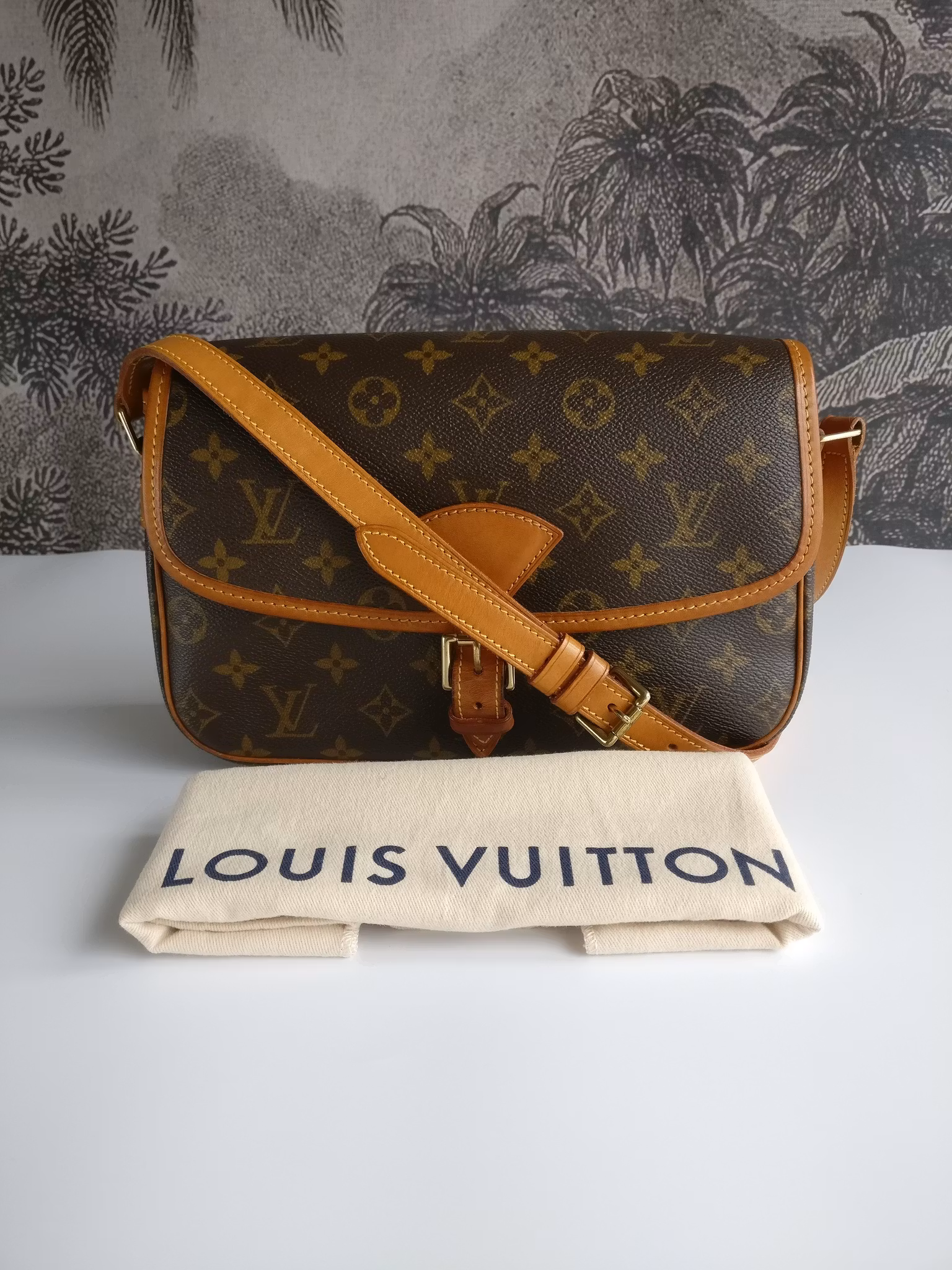Louis Vuitton Sologne