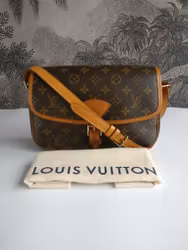 Louis Vuitton Sologne