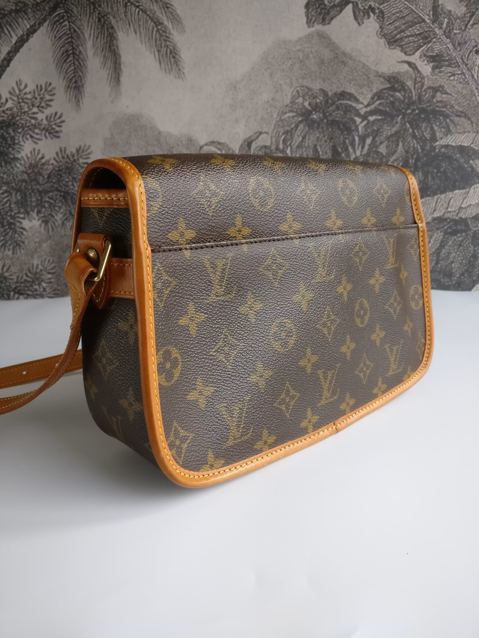 Louis Vuitton Sologne
