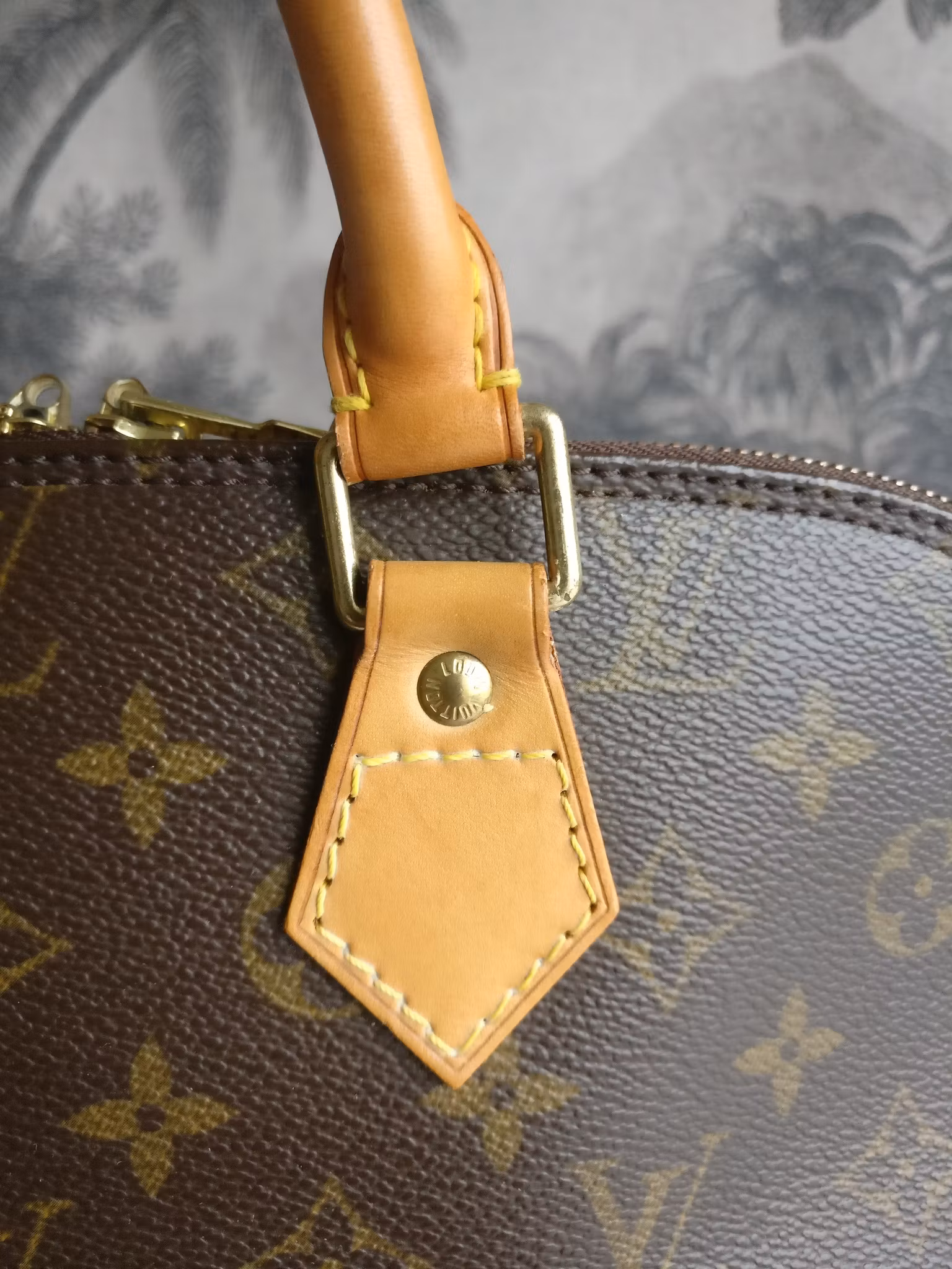 Louis Vuitton Alma PM