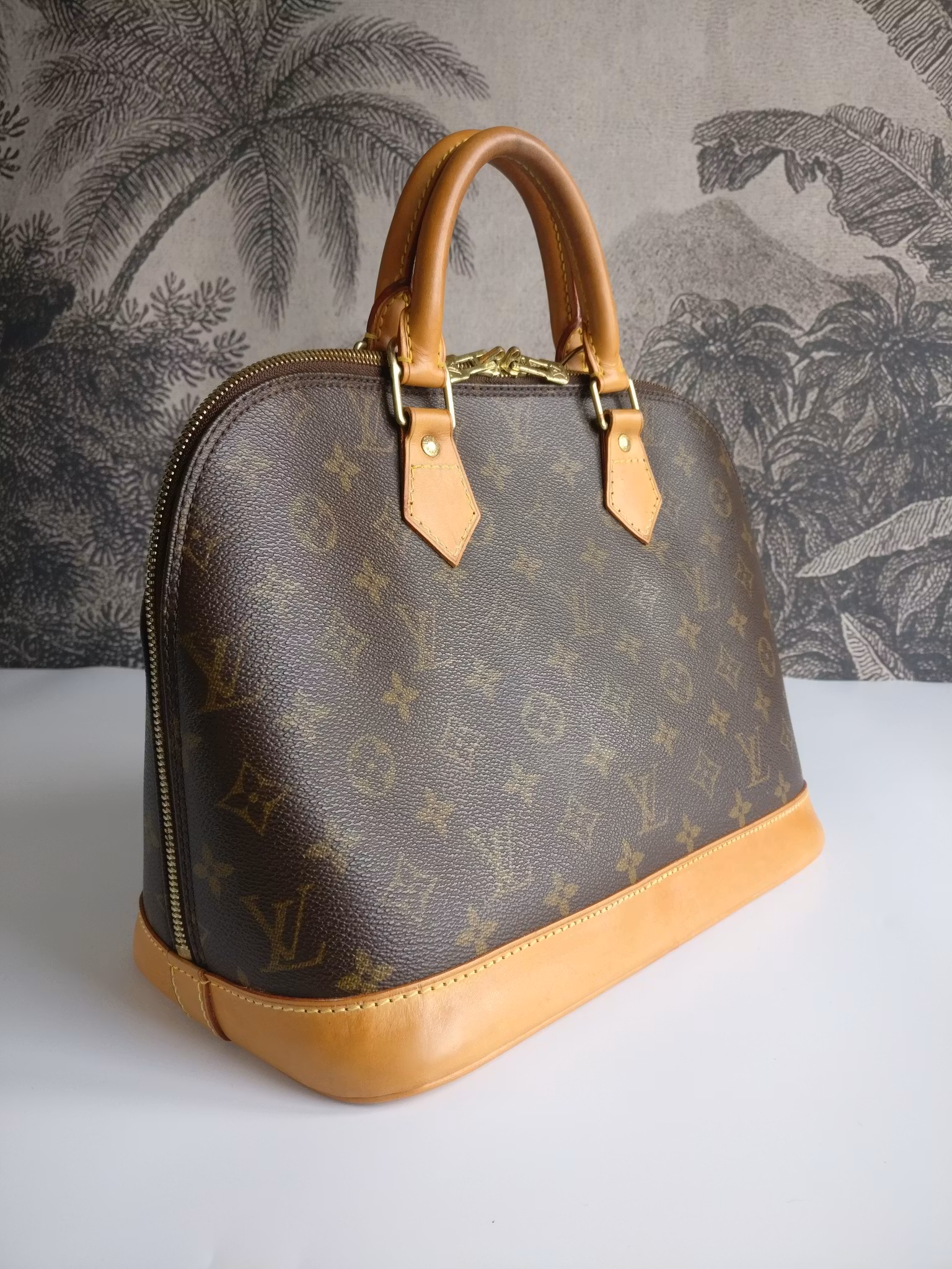 Louis Vuitton Alma PM