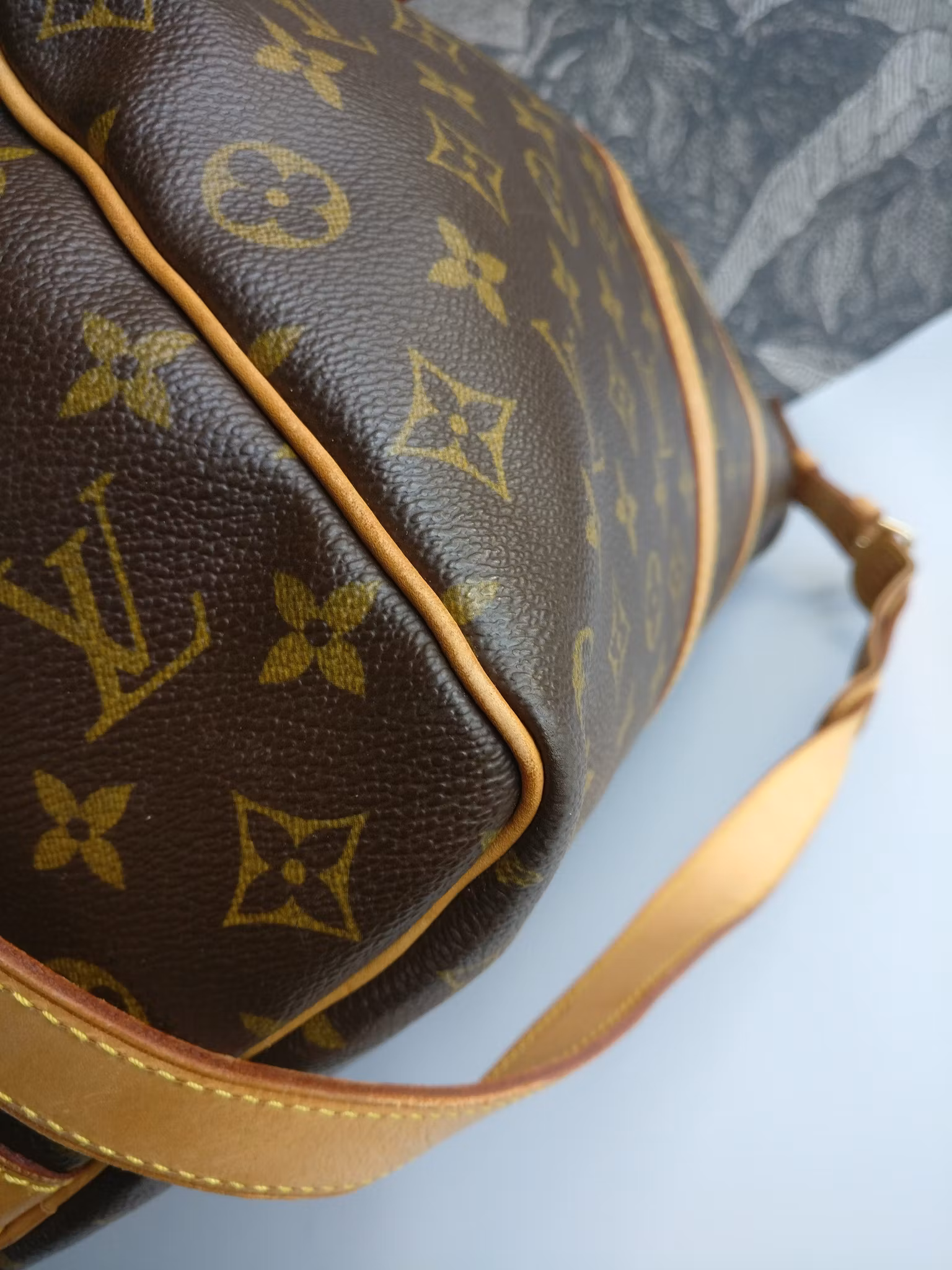 Louis Vuitton Keepall 50 Bandouliere