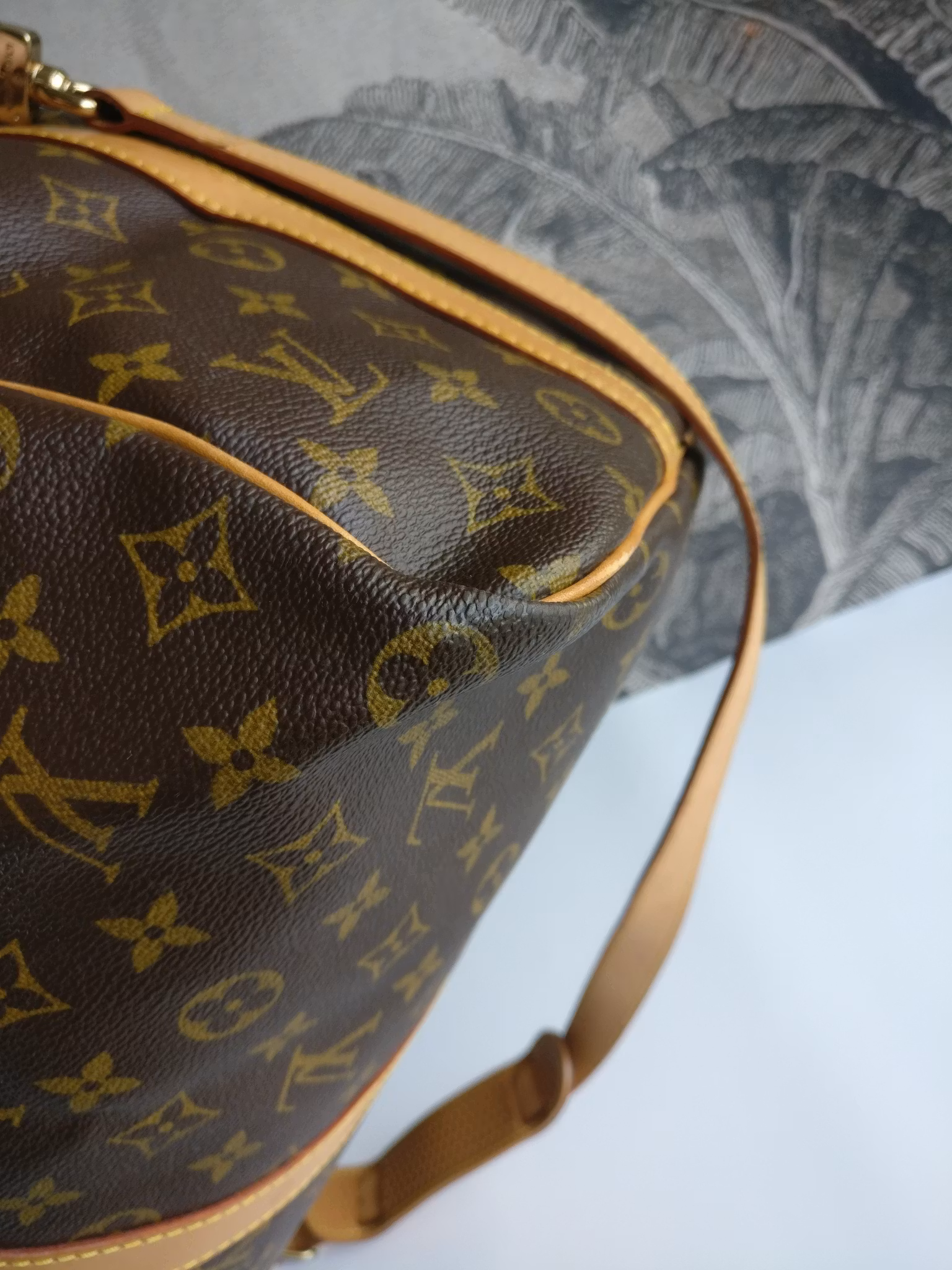 Louis Vuitton Keepall 50 Bandouliere
