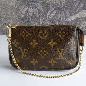 Louis Vuitton Mini Pochette Accessories