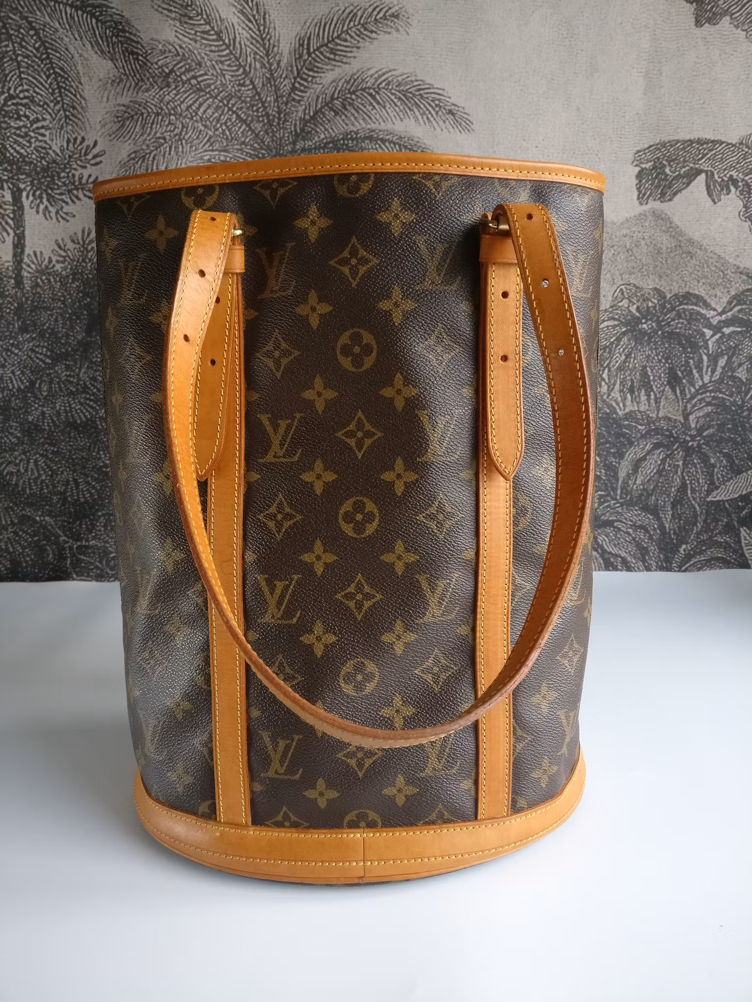 Louis Vuitton Bucket GM