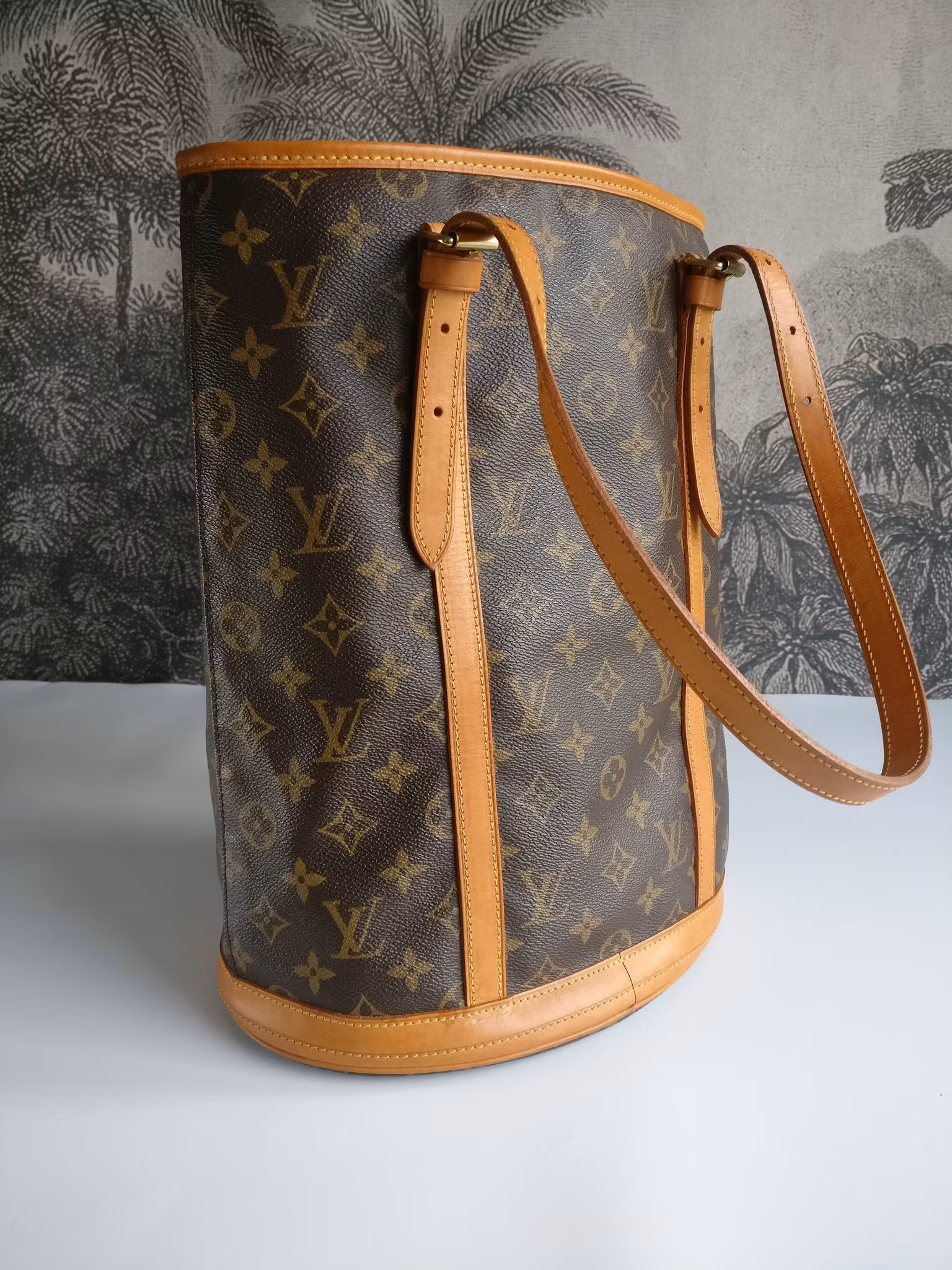 Louis Vuitton Bucket GM