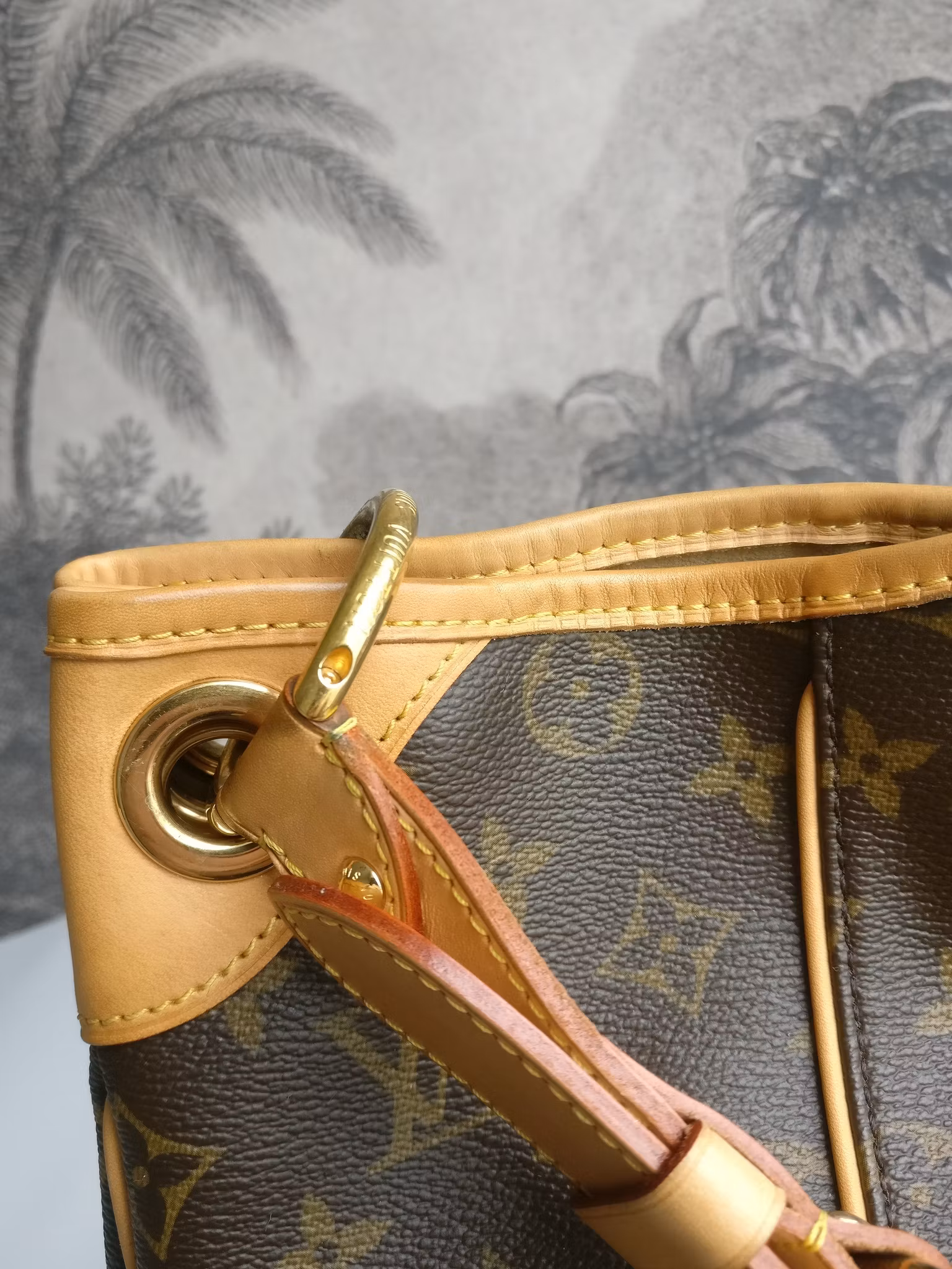 Louis Vuitton Galliera PM