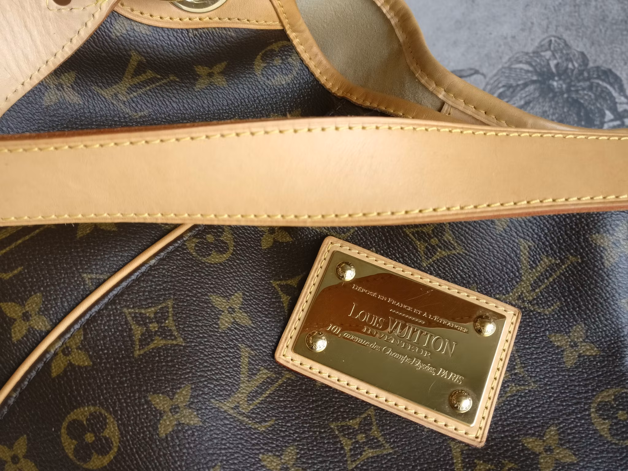 Louis Vuitton Galliera PM
