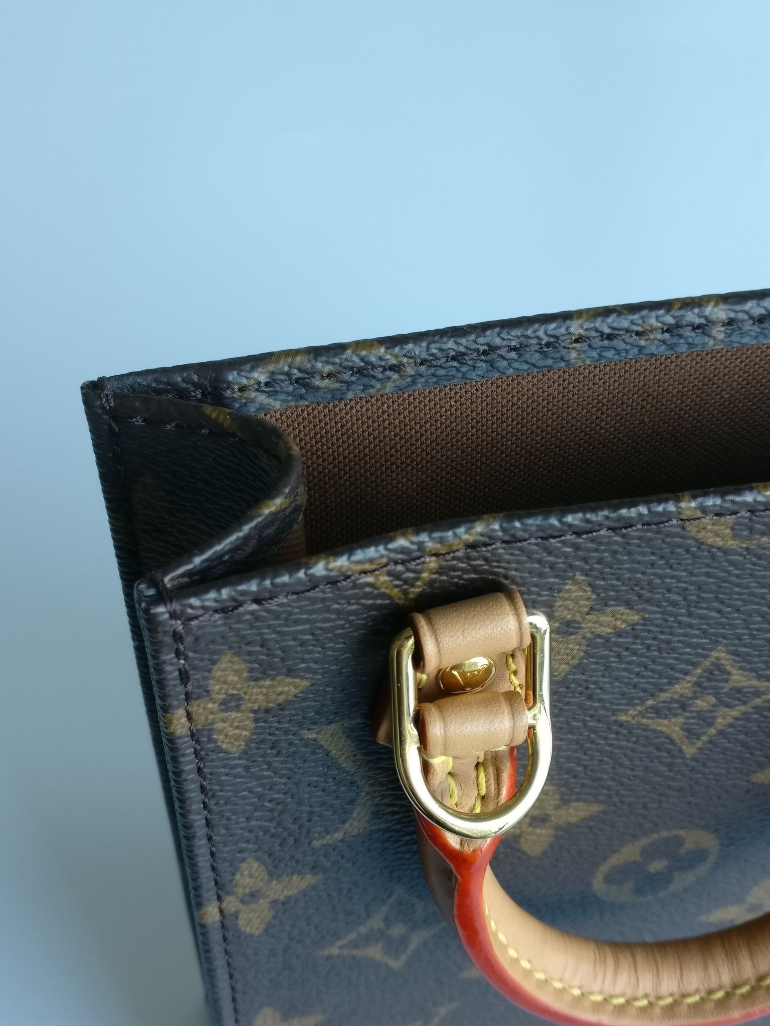 Louis Vuitton Petit Sac Plat