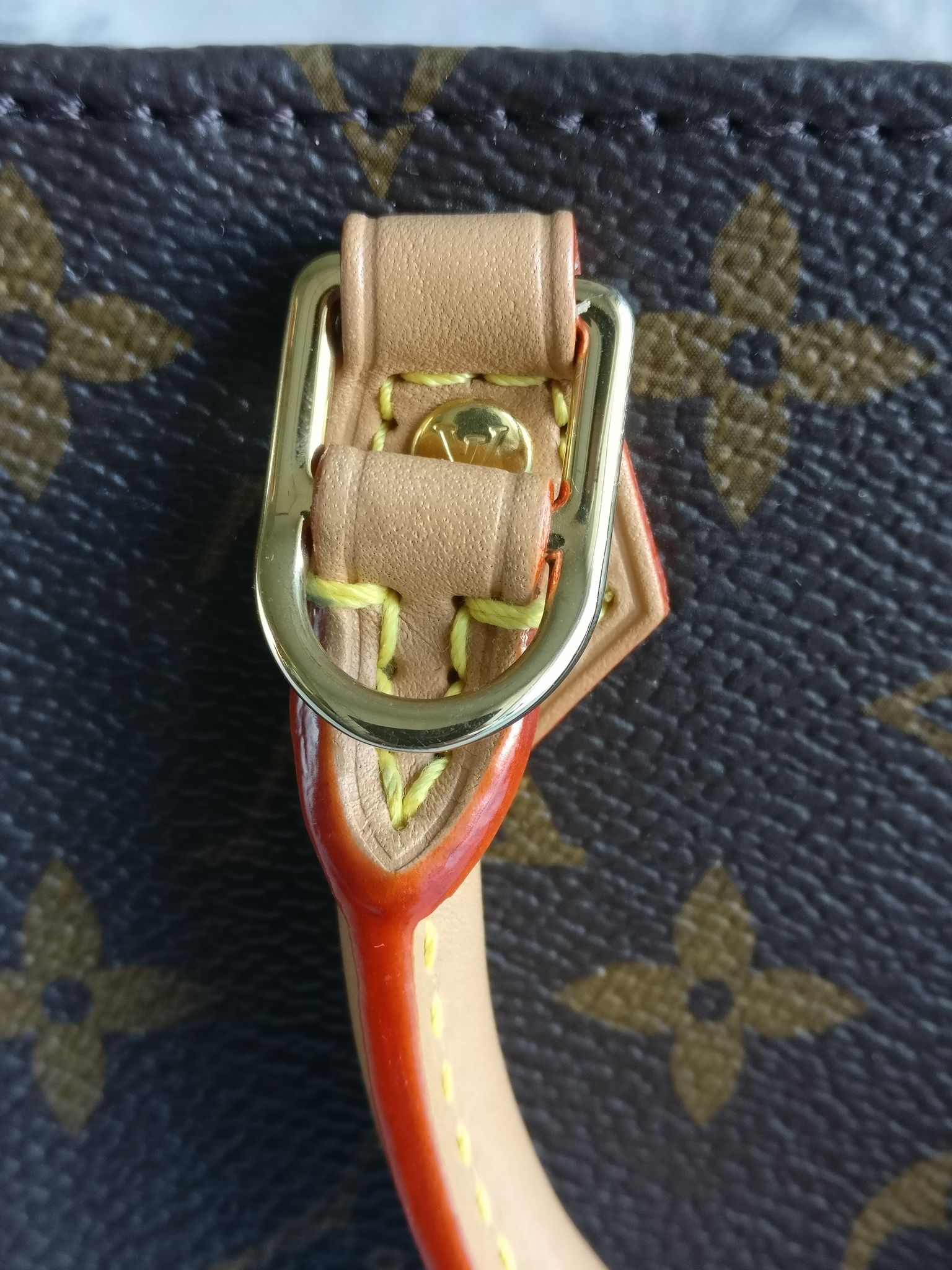 Louis Vuitton Petit Sac Plat