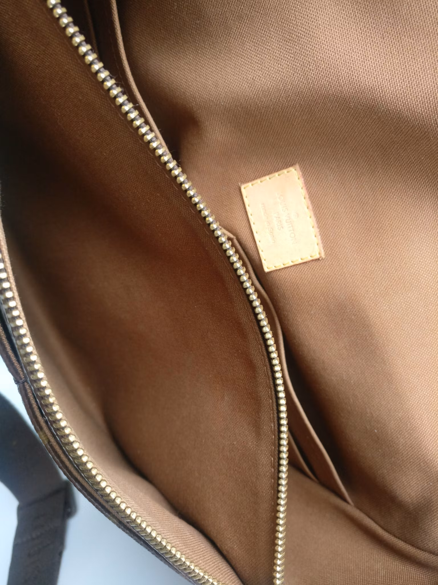 Louis Vuitton Valmy MM