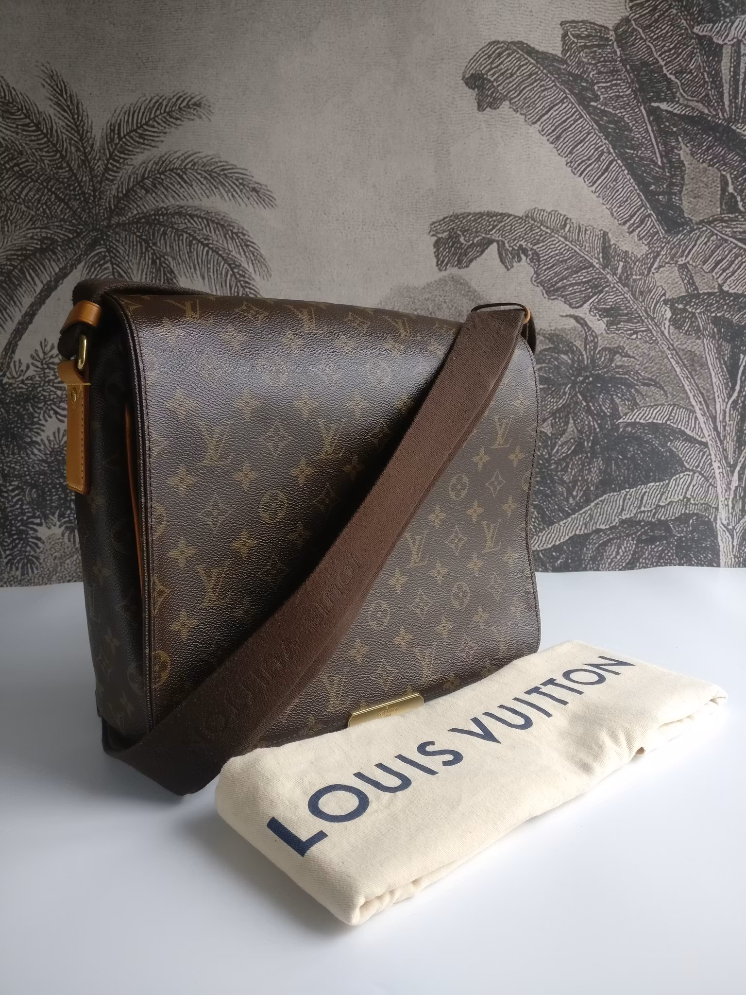 Louis Vuitton Valmy MM