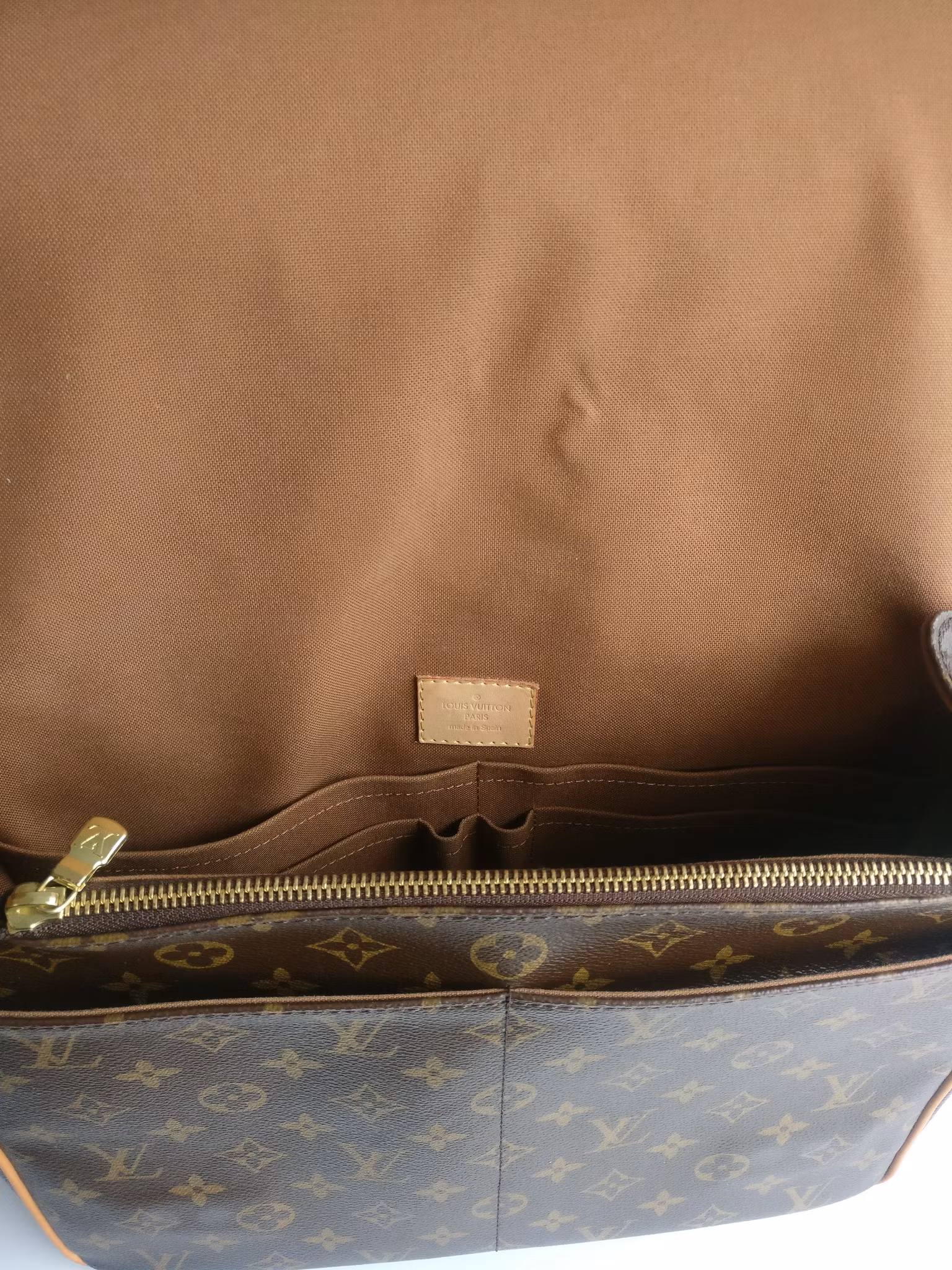 Louis Vuitton Valmy MM