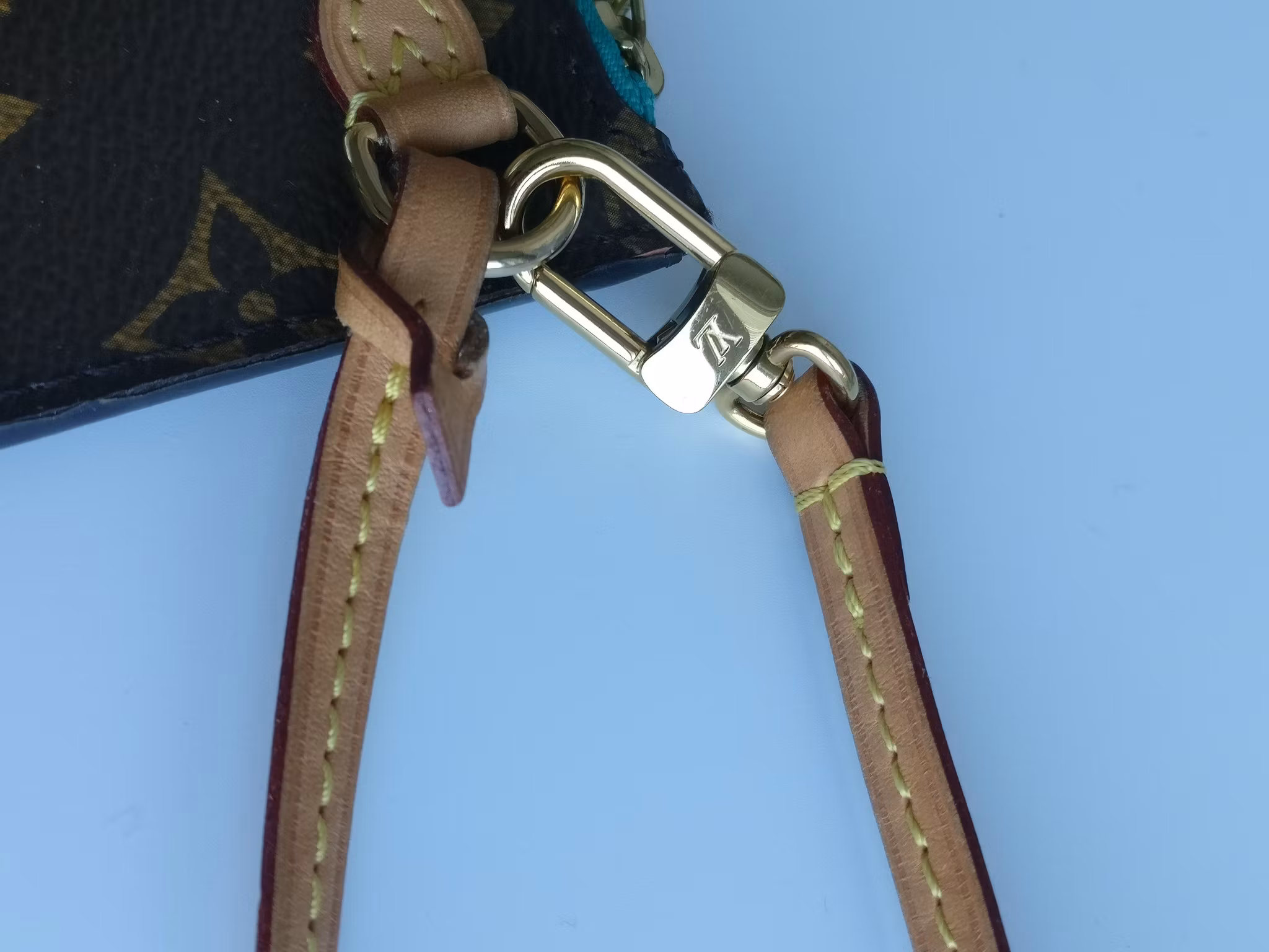 Neverfull pouch limited edition V summer collection