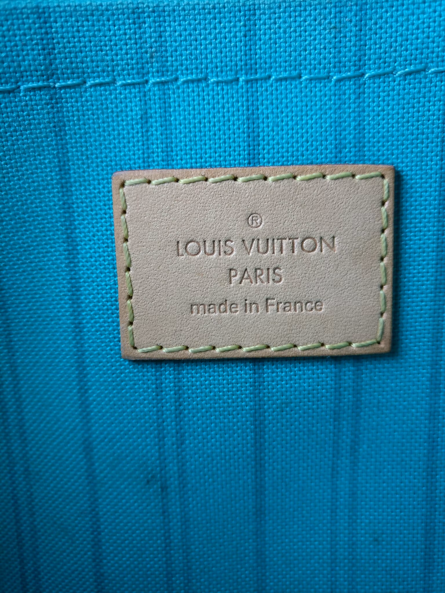 Neverfull pouch limited edition V summer collection
