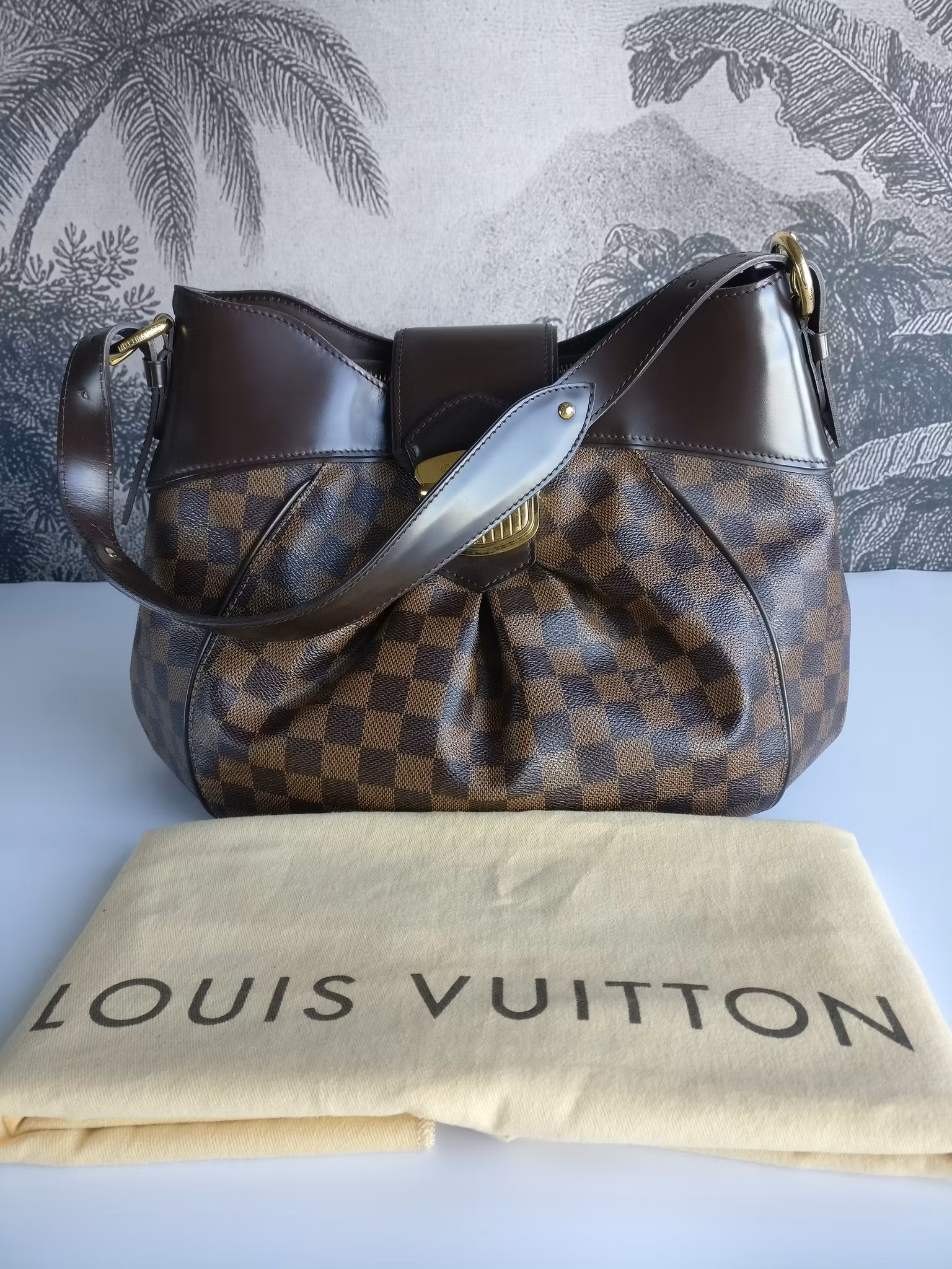 Louis Vuitton Sistina MM