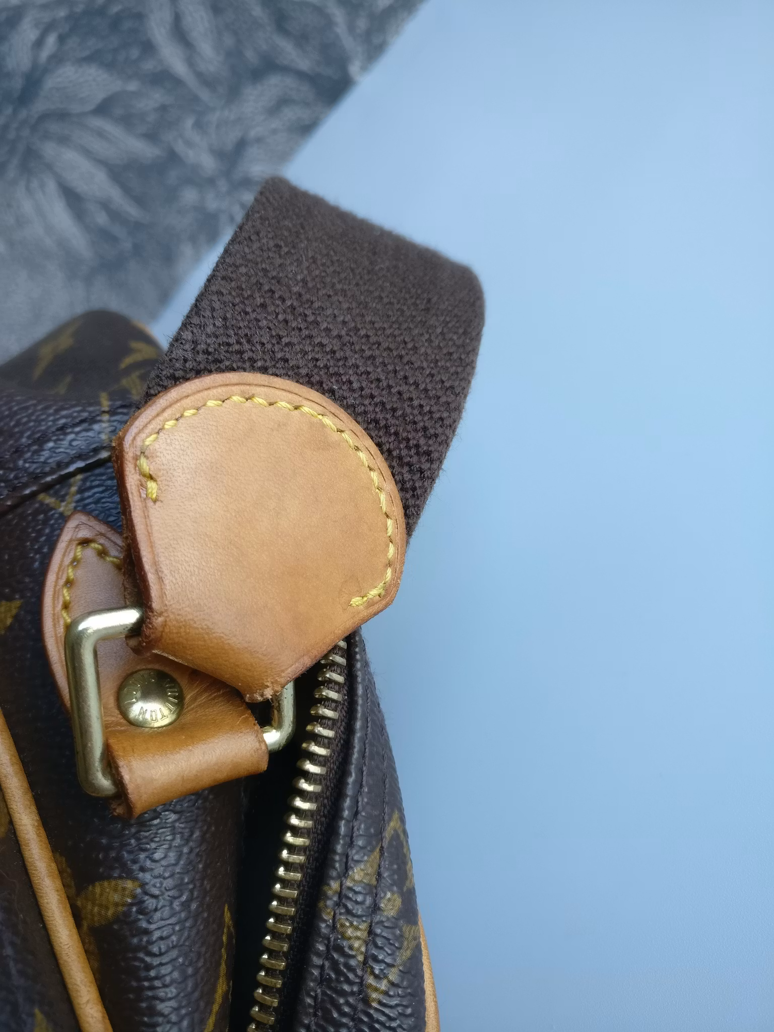 Louis Vuitton Reporter PM