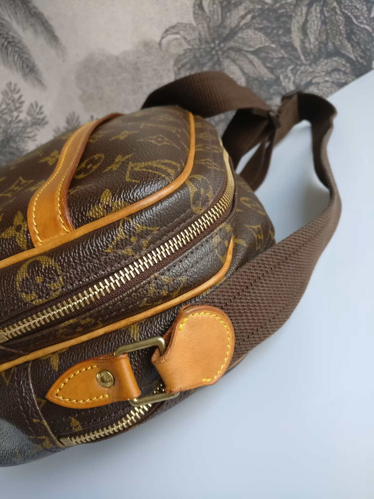 Louis Vuitton Reporter PM