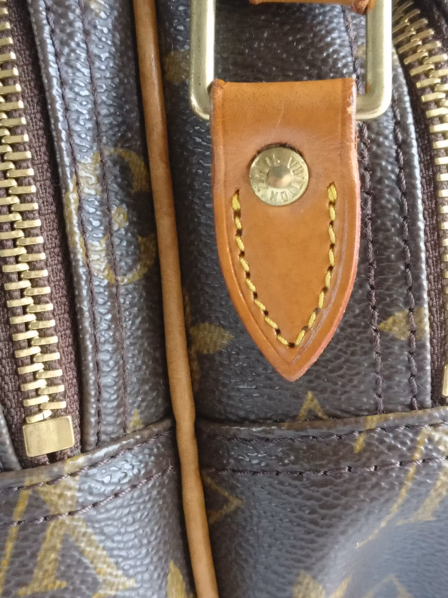 Louis Vuitton Reporter PM