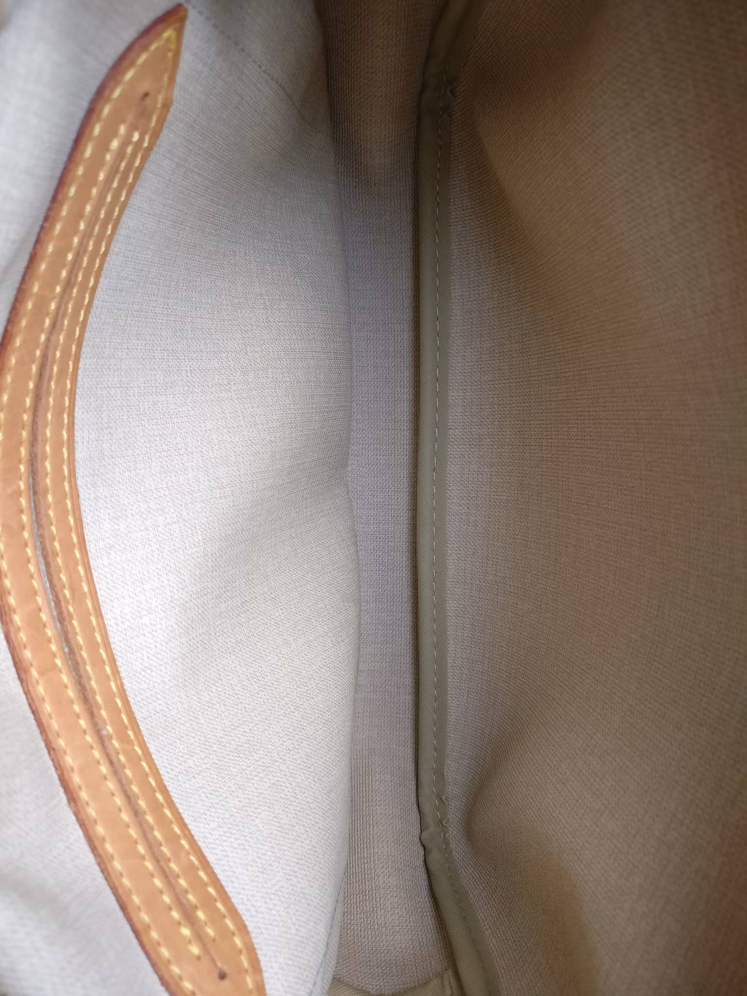 Louis Vuitton Reporter PM