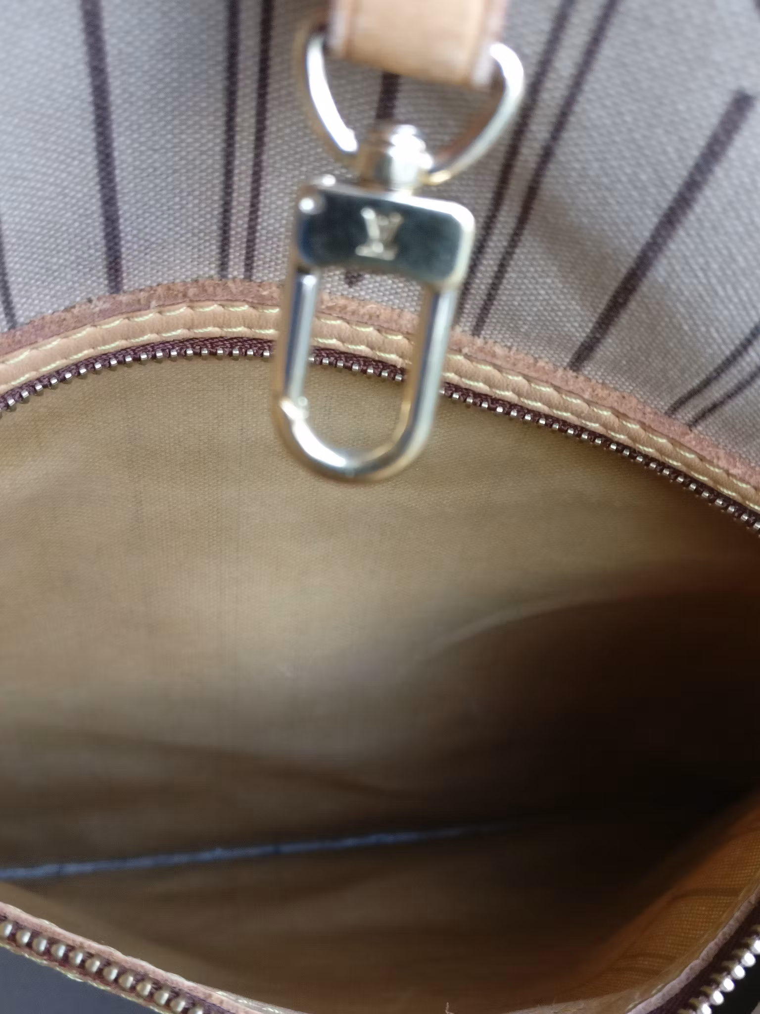 Louis Vuitton Neverfull MM