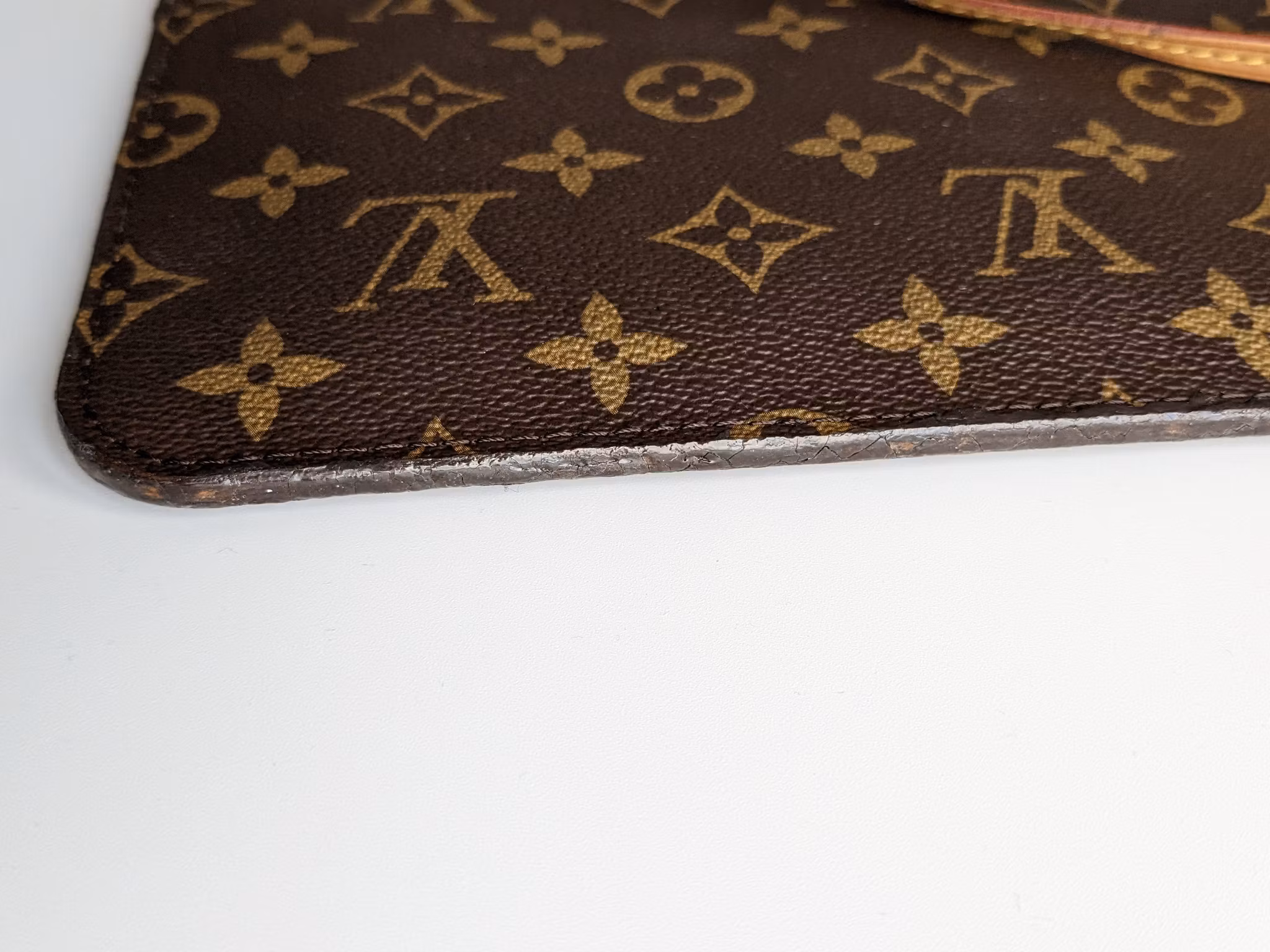 Neverfull MM pochette mimosa limited edition