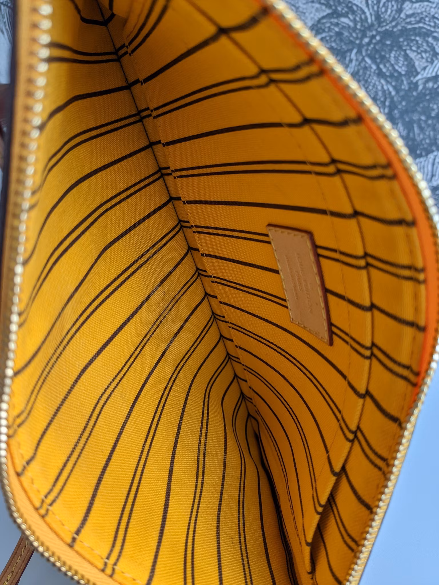 Neverfull MM pochette mimosa limited edition