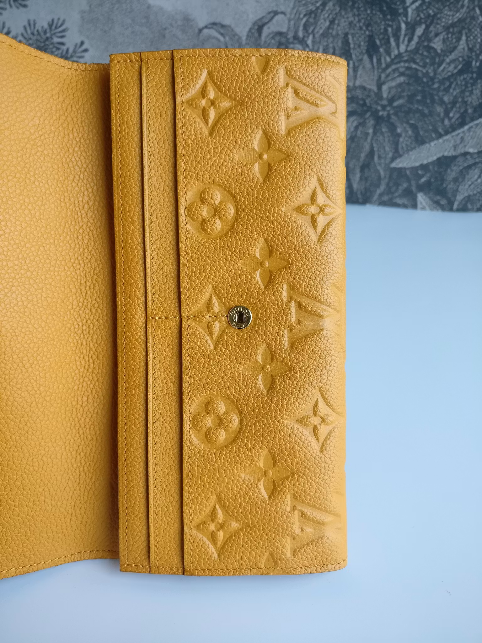 Louis Vuitton Empreinte Portefeuille Curieuse wallet