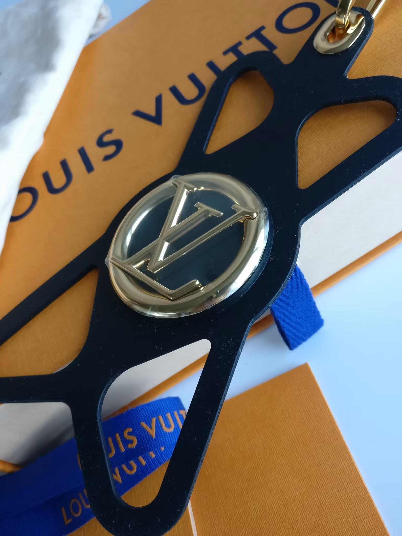 Louis Vuitton Louise Phone Holder